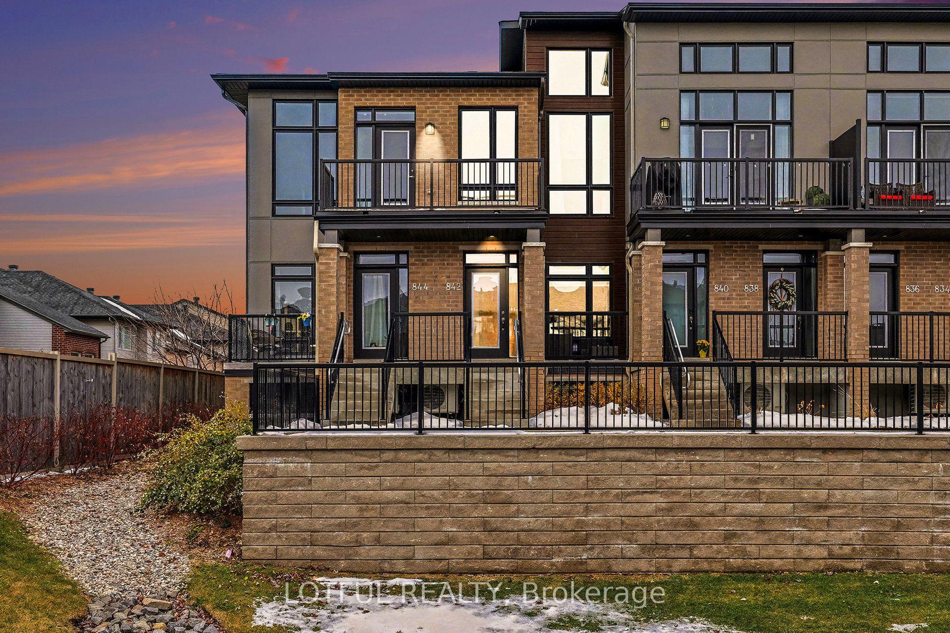 842 Ralph Hennesy Avenue — photo 1