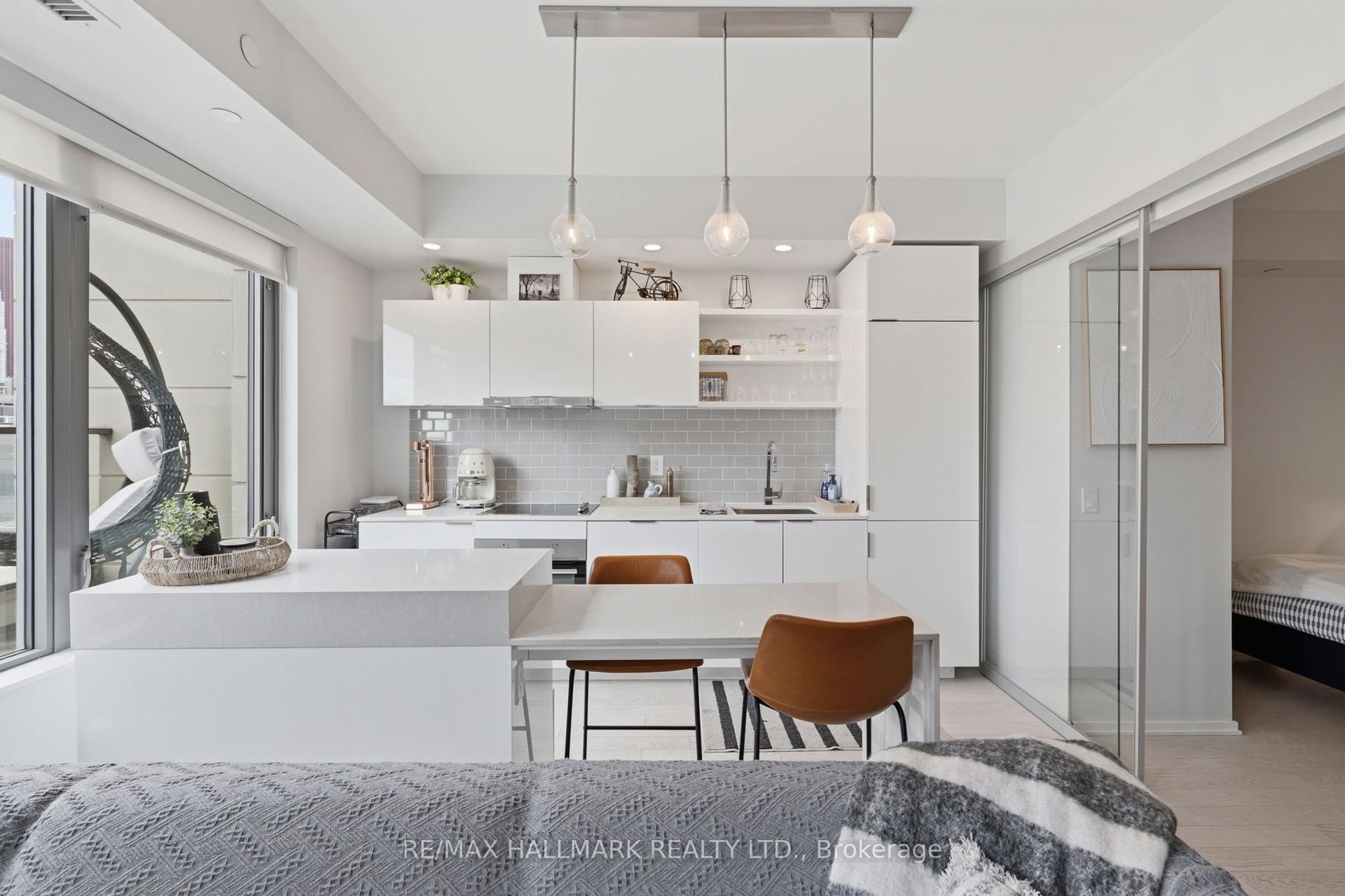 12 Bonnycastle Street 425 #425 — photo 1