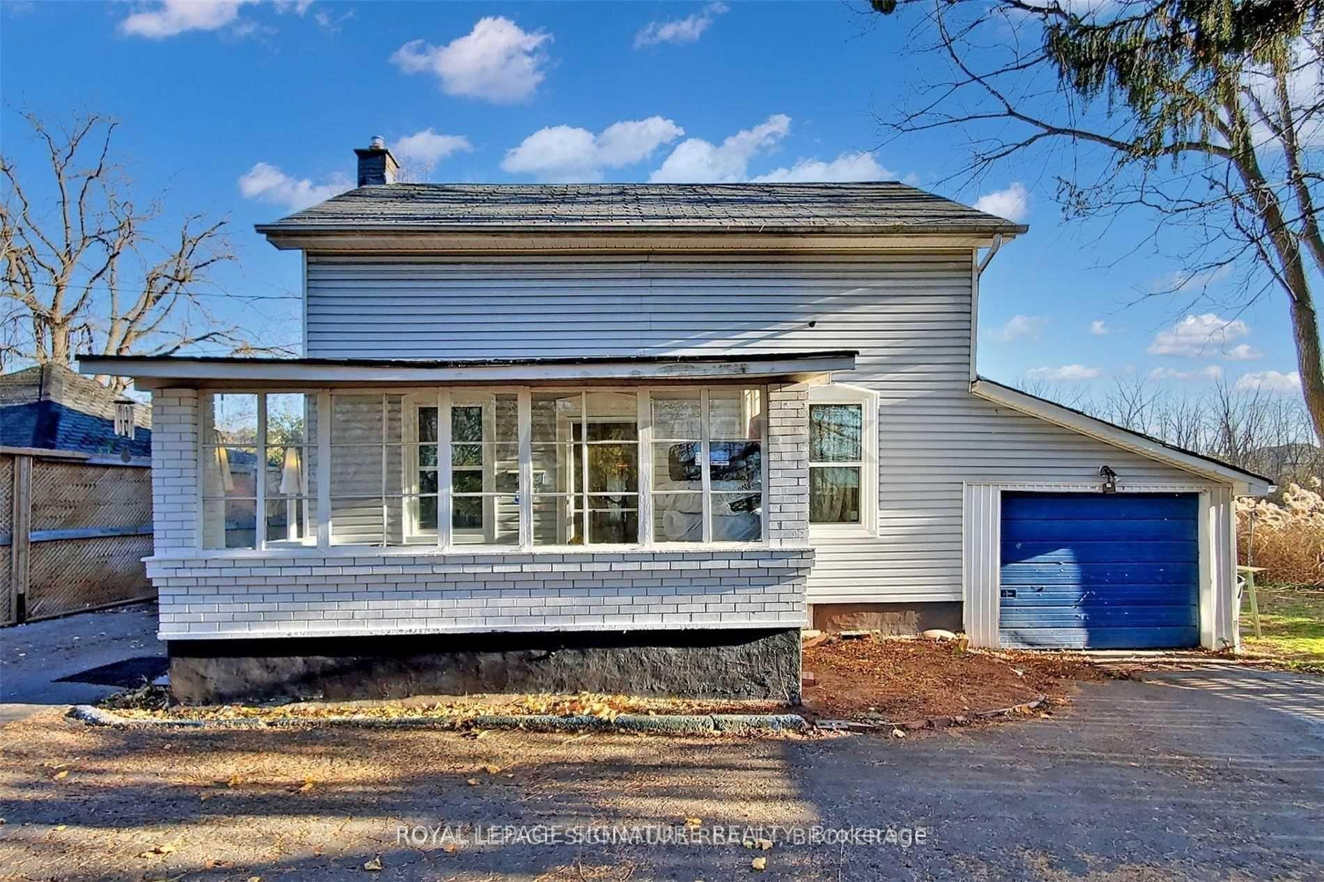 362A Queen Street S — photo 1