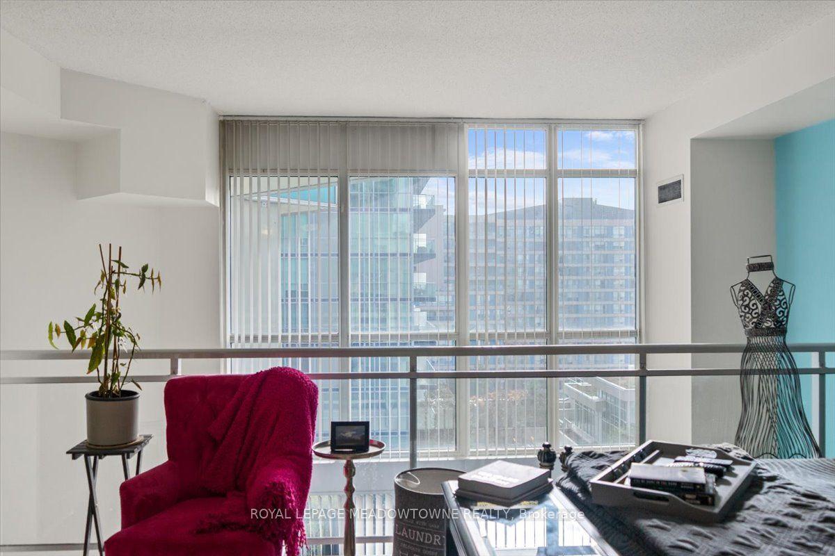 220 Burnhamthorpe Road W 914 #914 — photo 1