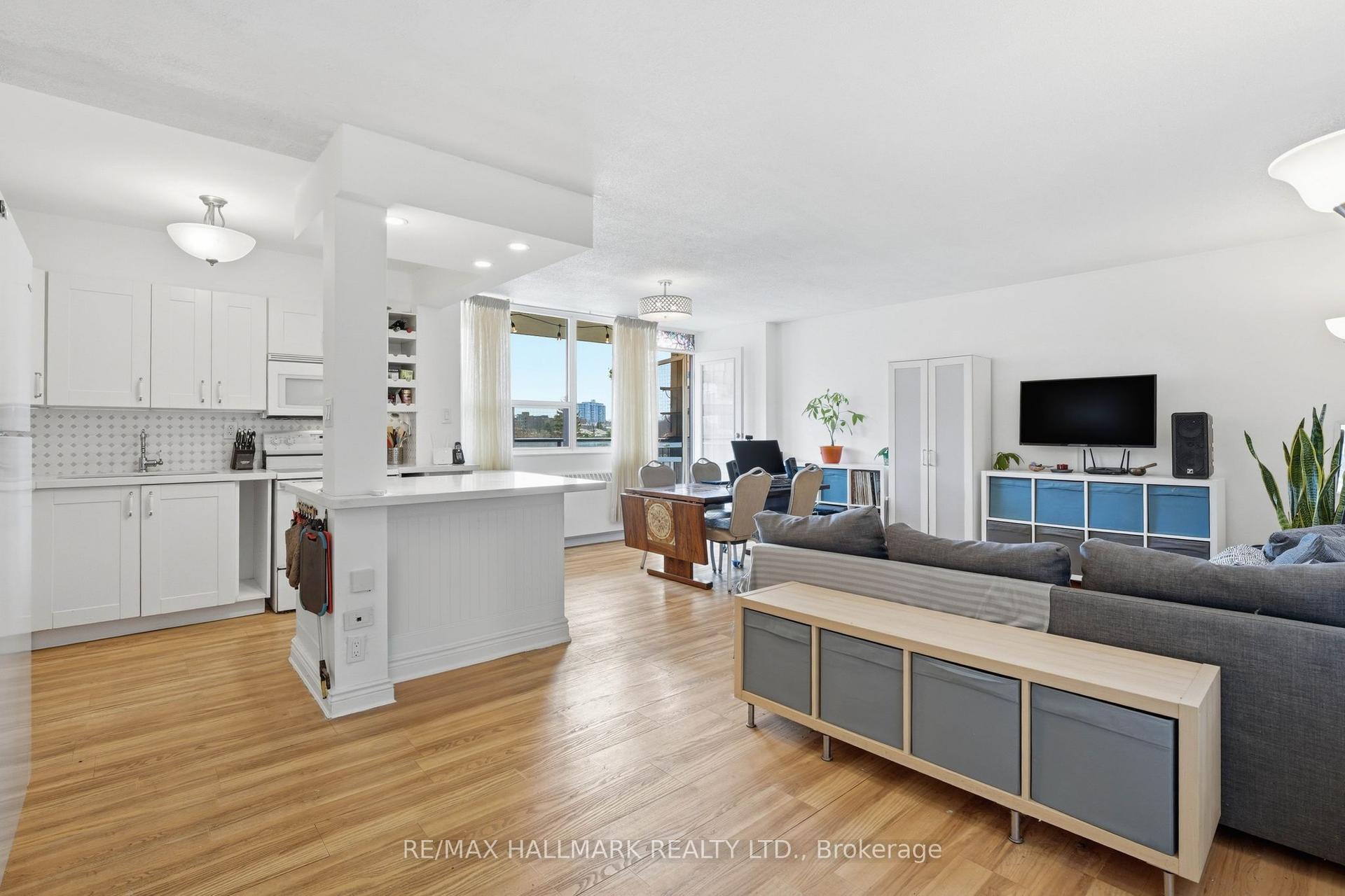 180 Markham Road 503 #503 — photo 1