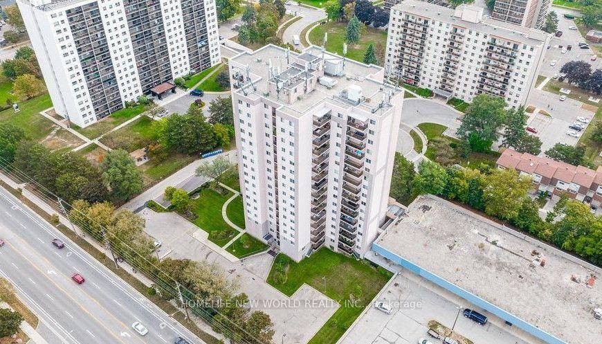 975 Warwick Court 1005 #1005 — photo 1