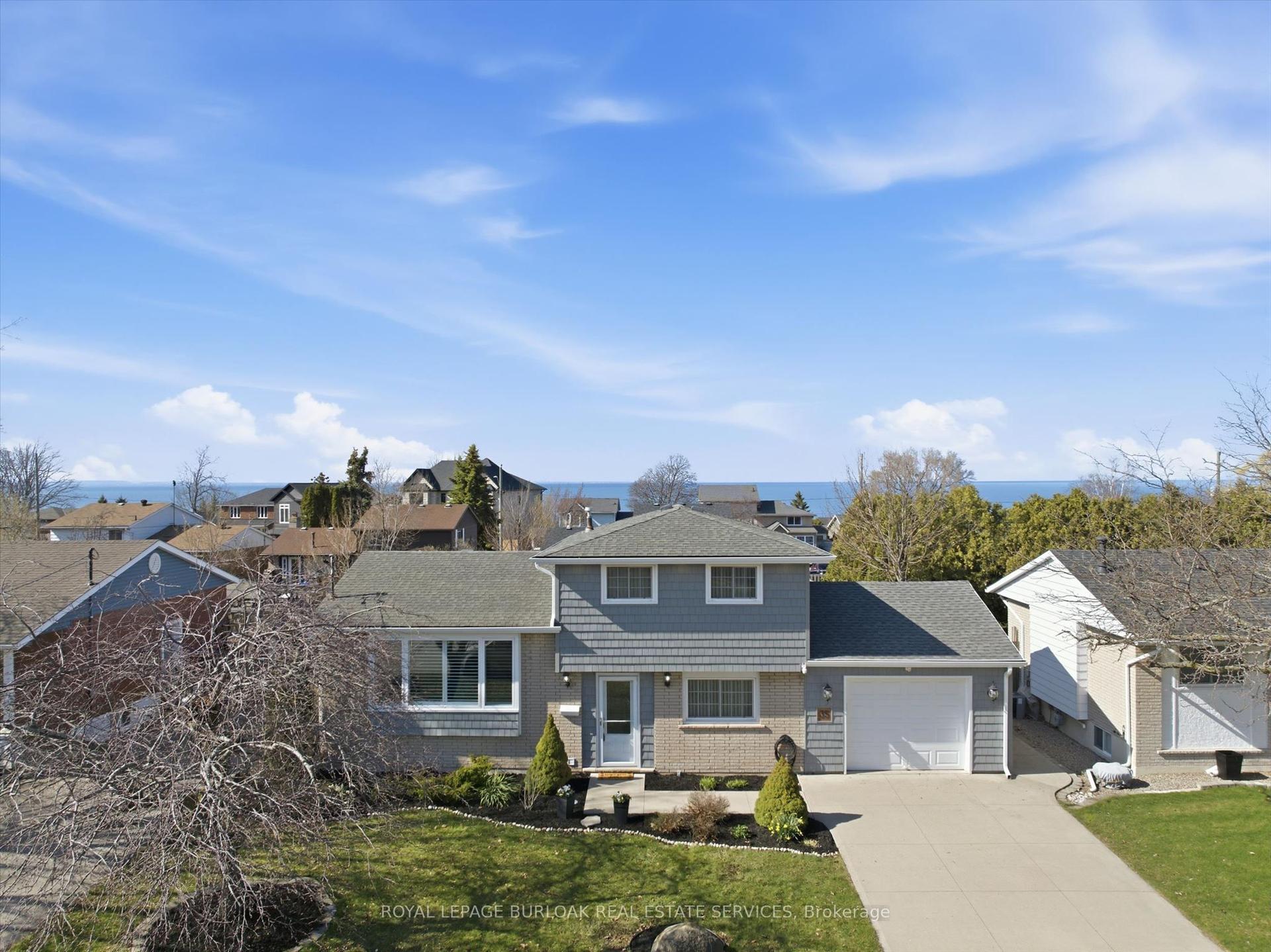 35 Viking Drive — photo 1