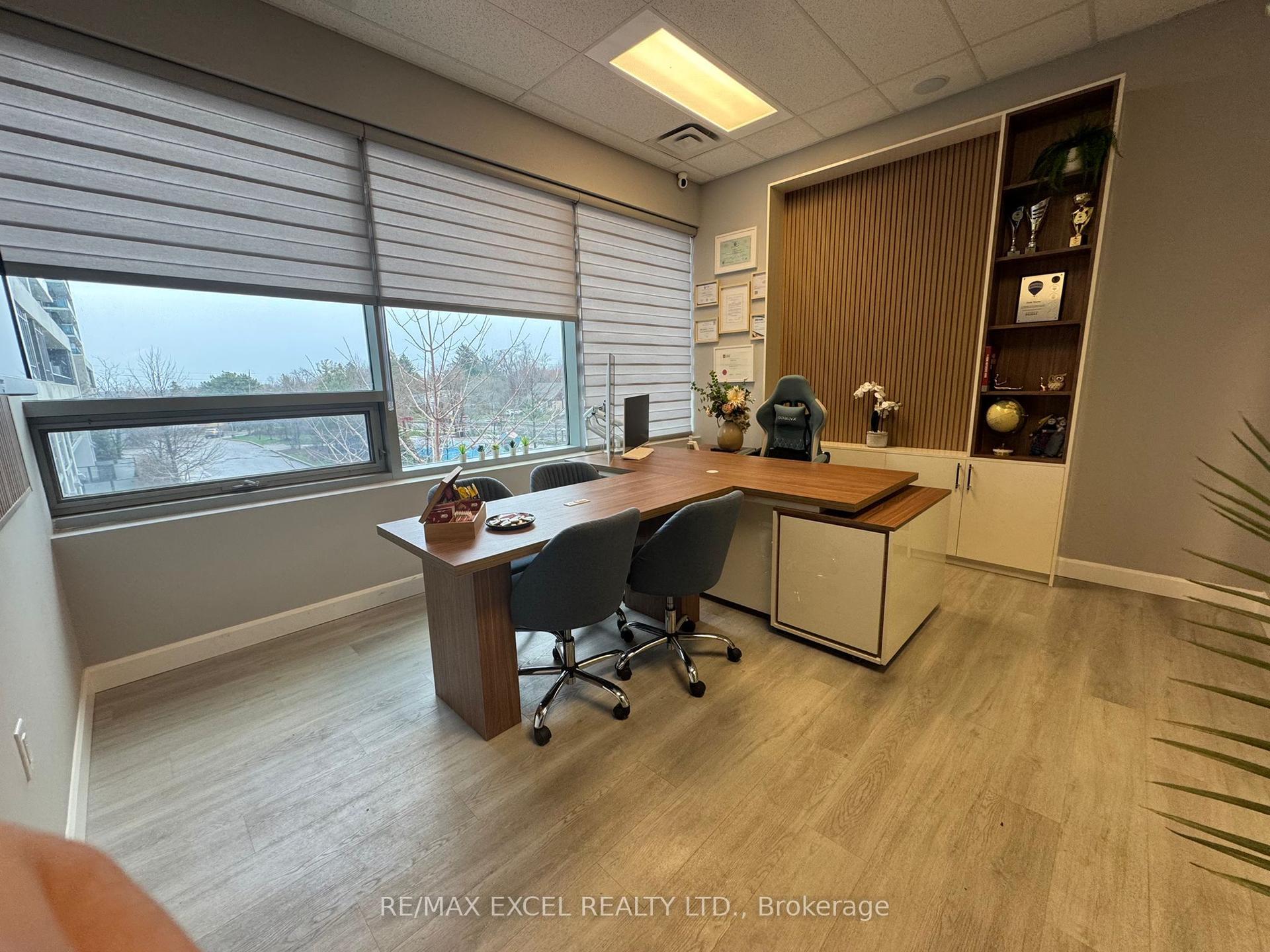 7163 Yonge Street 202 #202 — photo 1