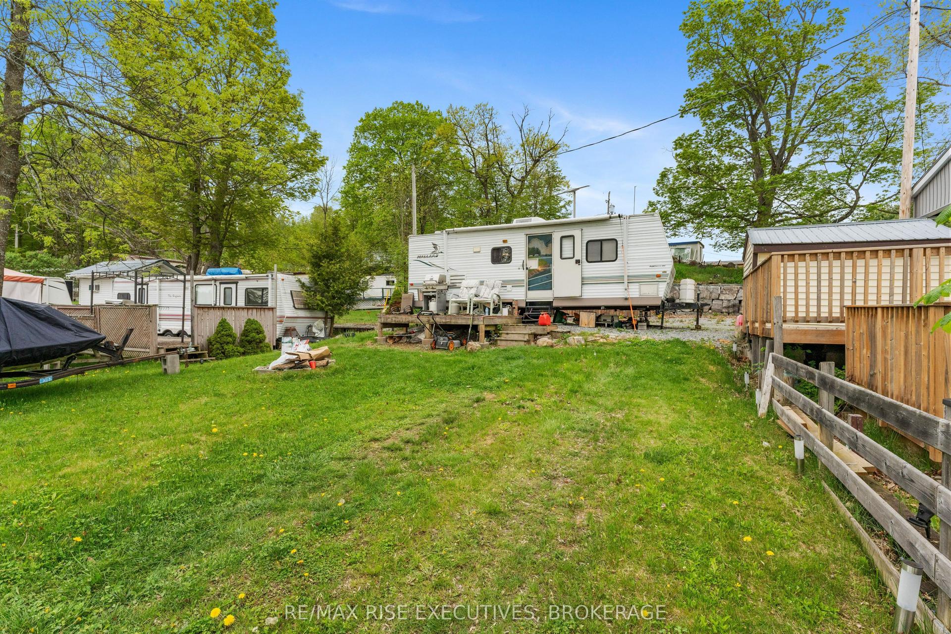 9 Glenford Lane 13 #13 — photo 1