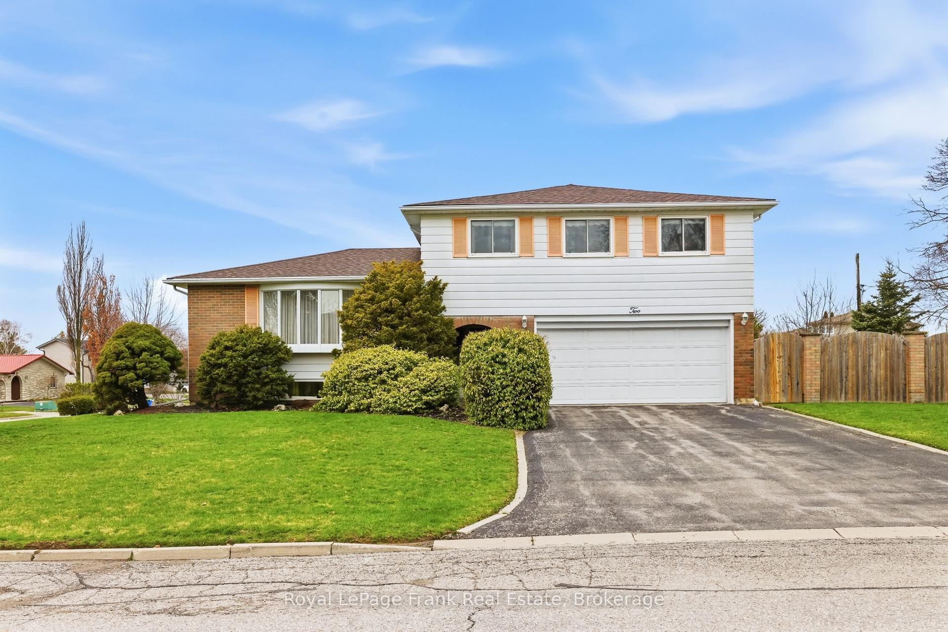 2 Callen Court — photo 1