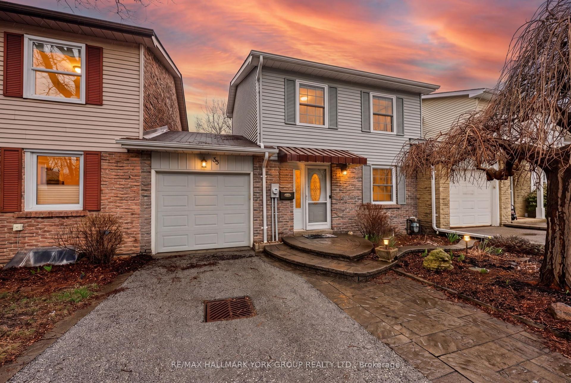 35 Parkland Court — photo 1