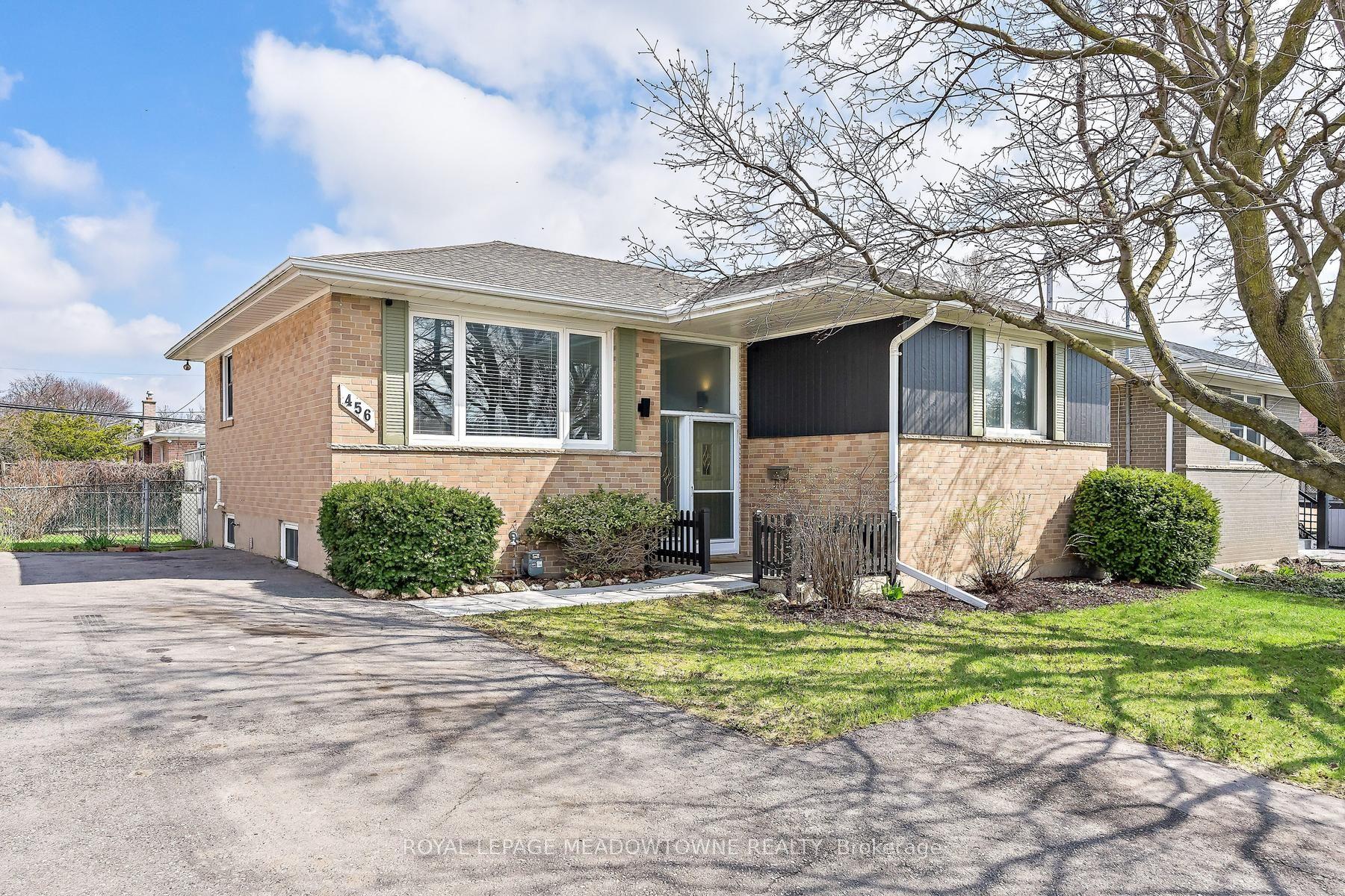 456 Delrex Boulevard — photo 1