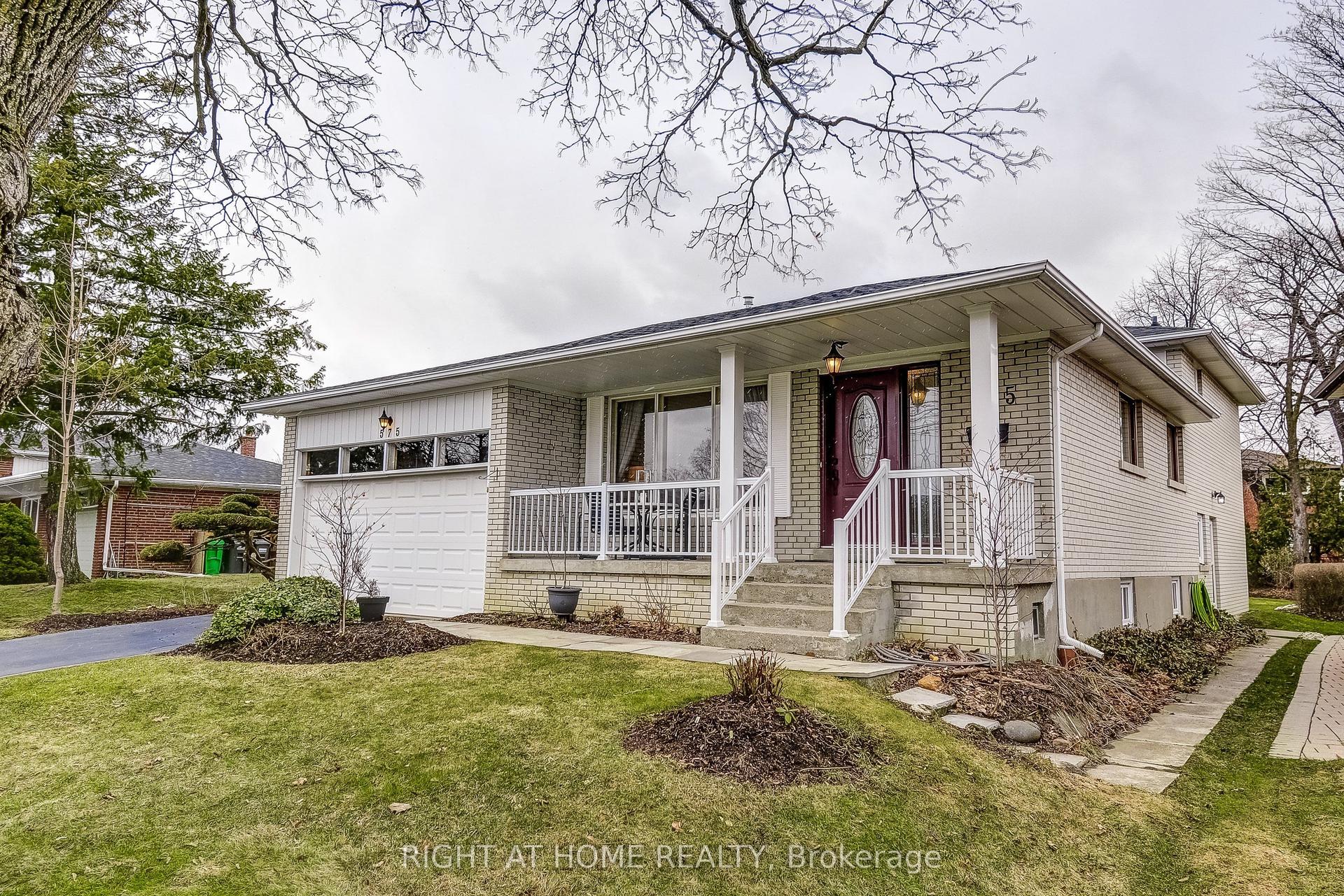 575 Eversley Drive — photo 1