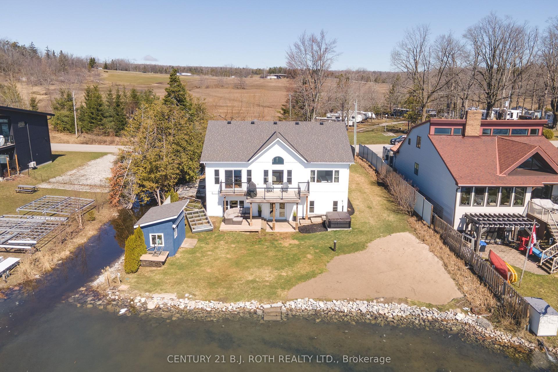 1931 Woods Bay Road — photo 1