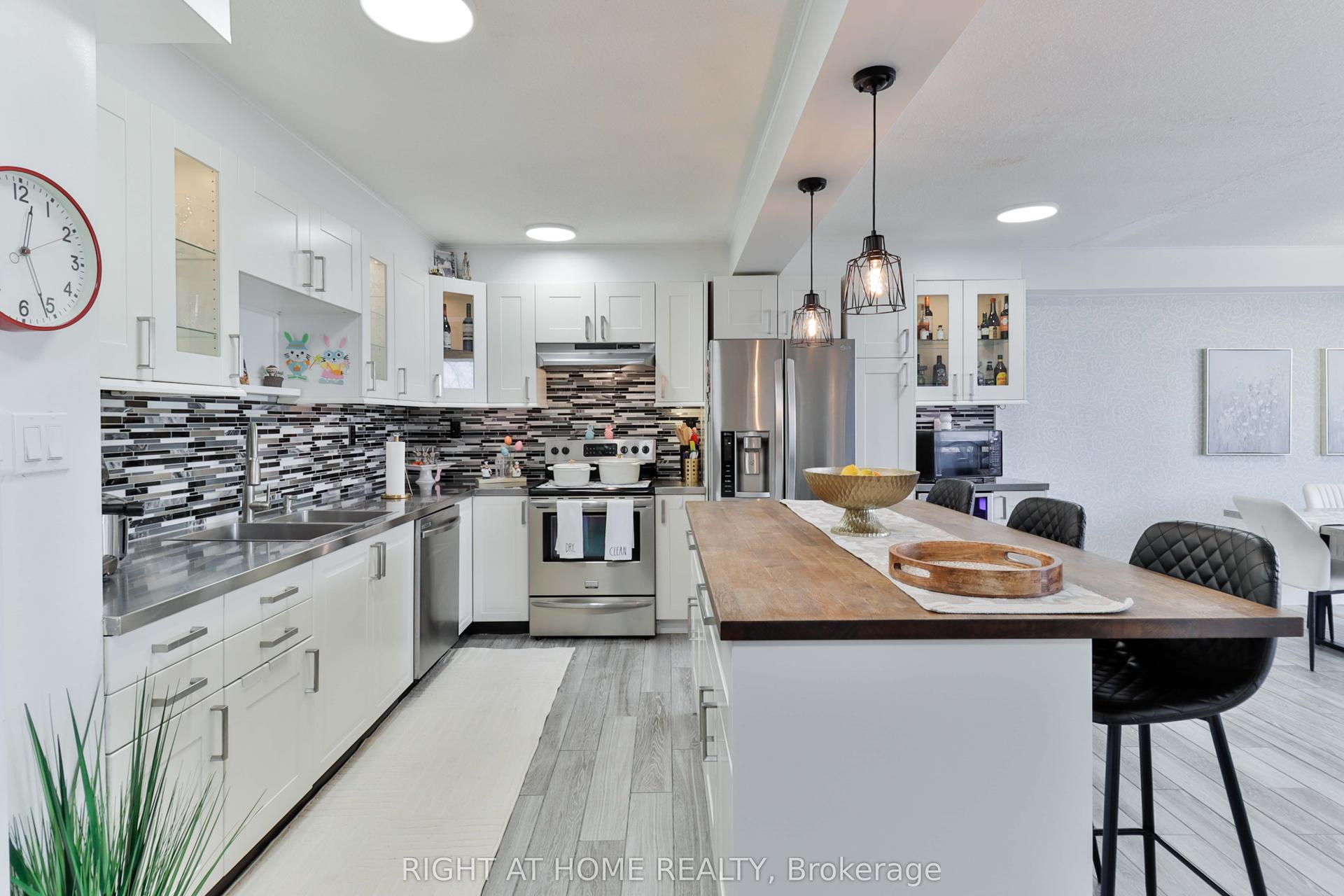 15 London Green Court 509 #509 — photo 1