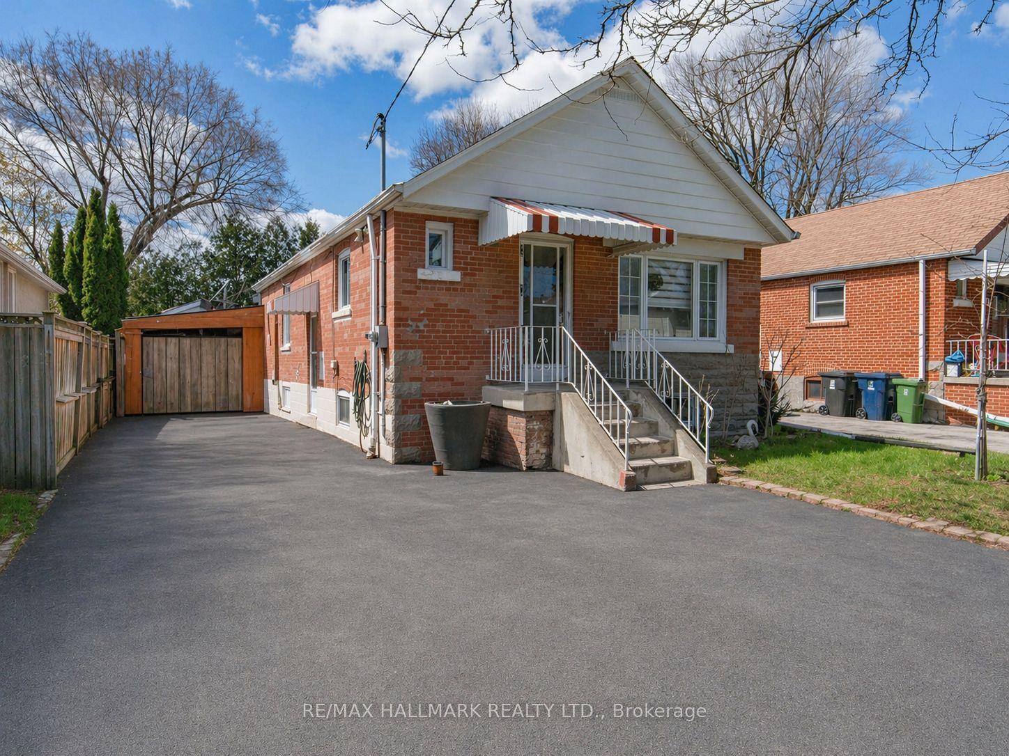 712 Pharmacy Avenue — photo 1