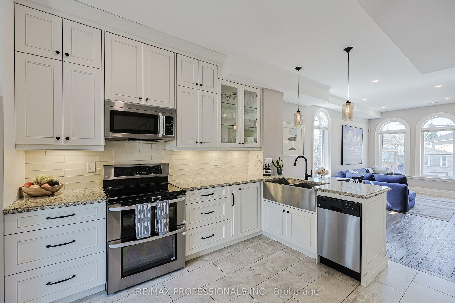 9B Harlton Crescent — photo 1