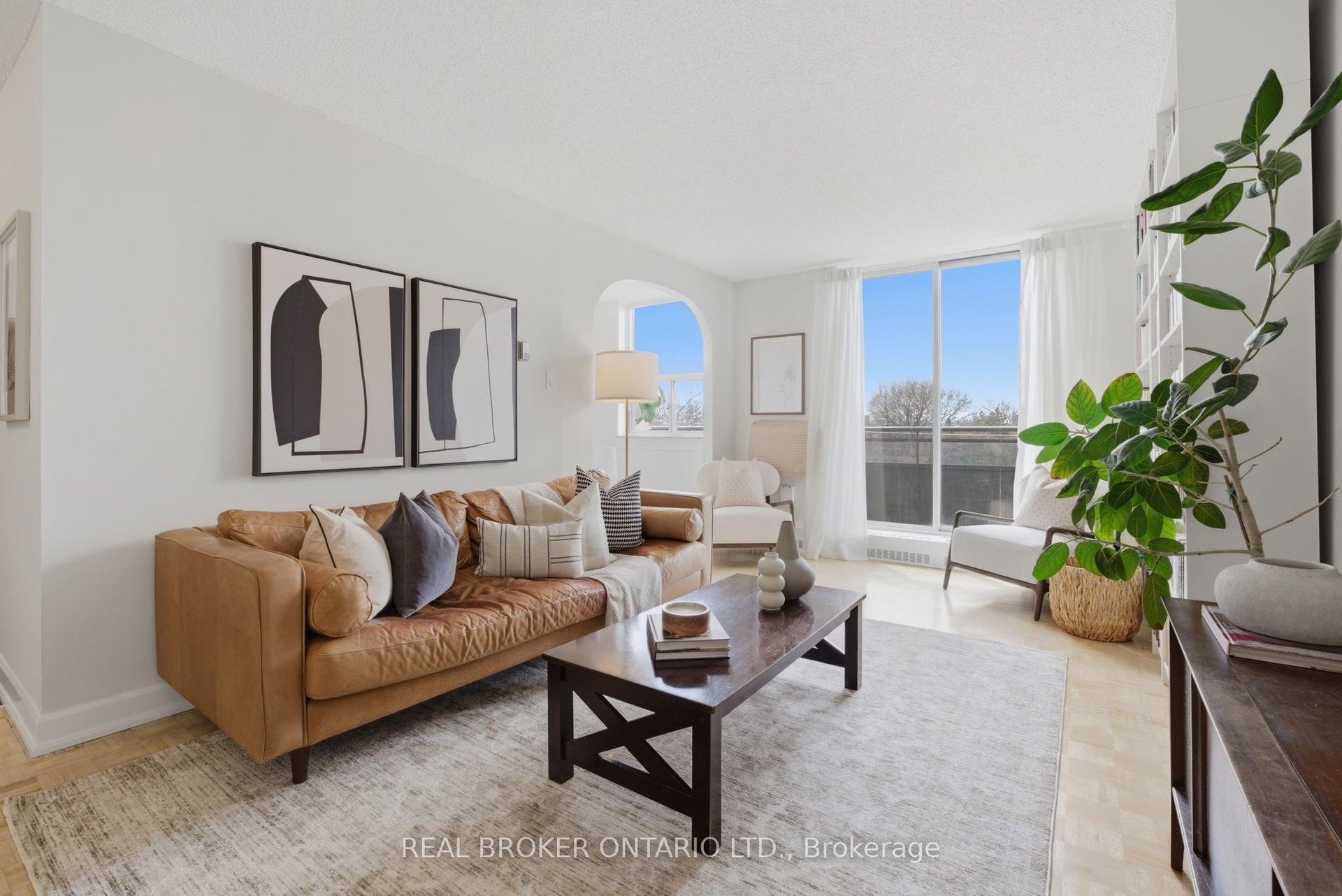 1071 Woodbine Avenue 306 #306 — photo 1