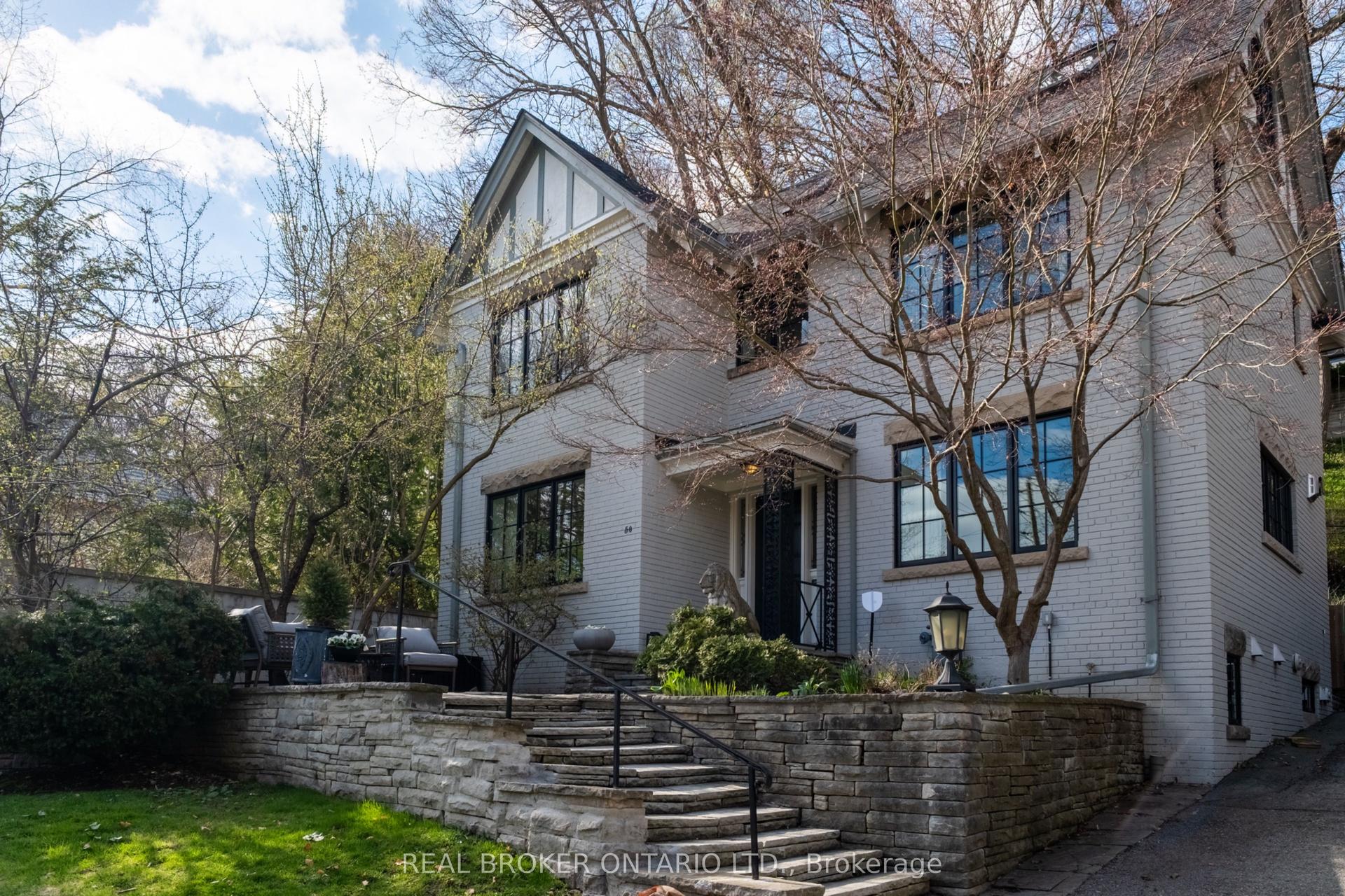 50 Poplar Plains Crescent — photo 1