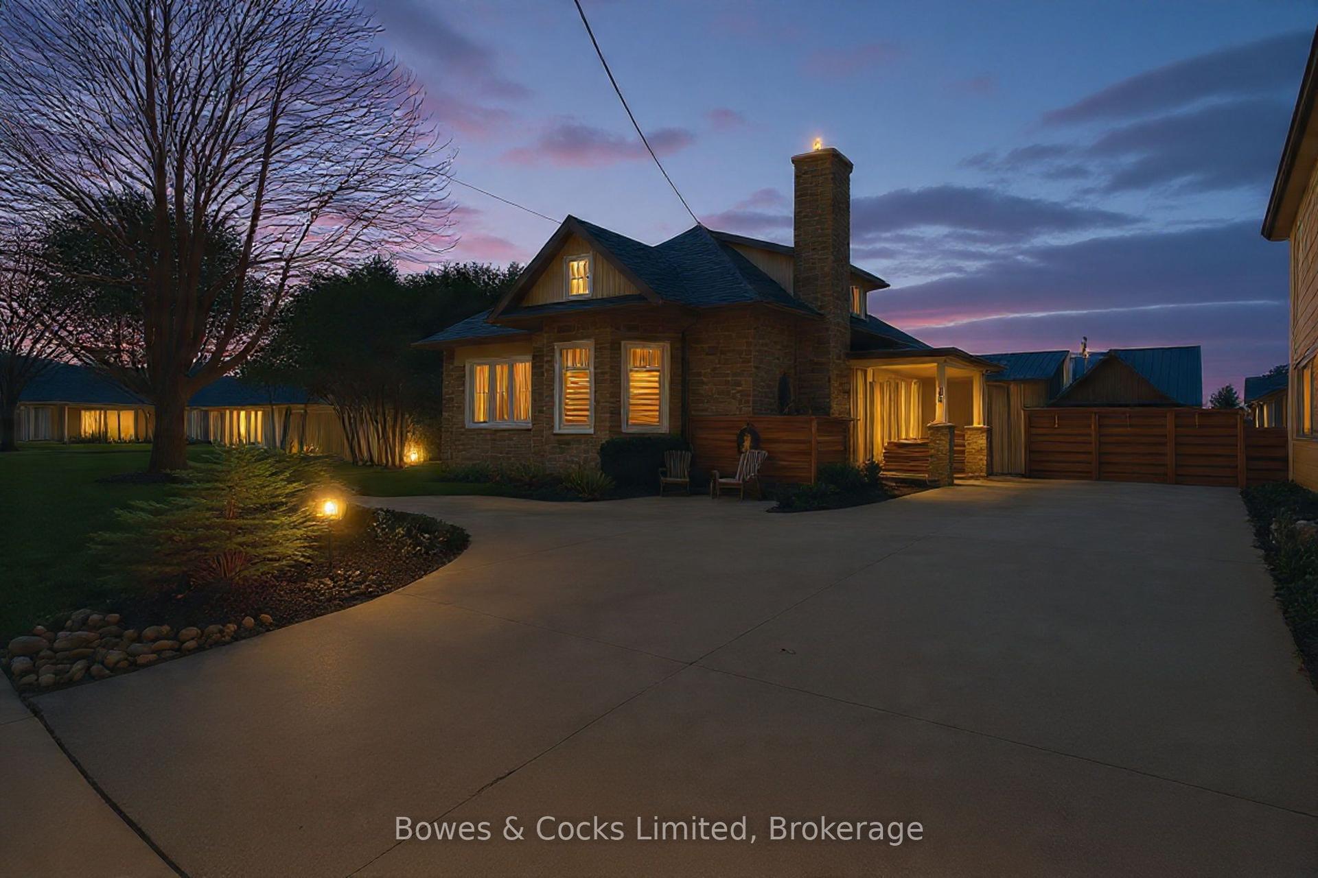 82 Queen Street — photo 1