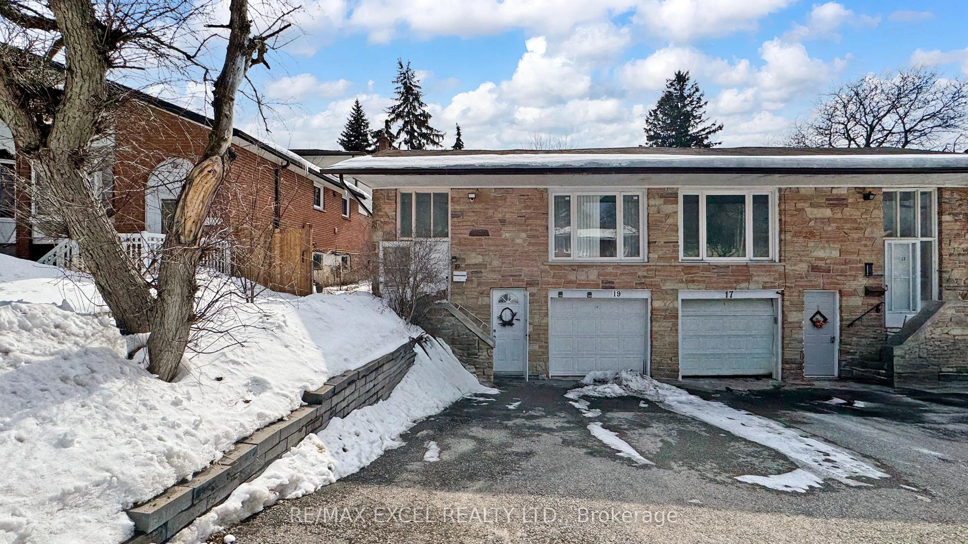 19 Clancy Drive — photo 1