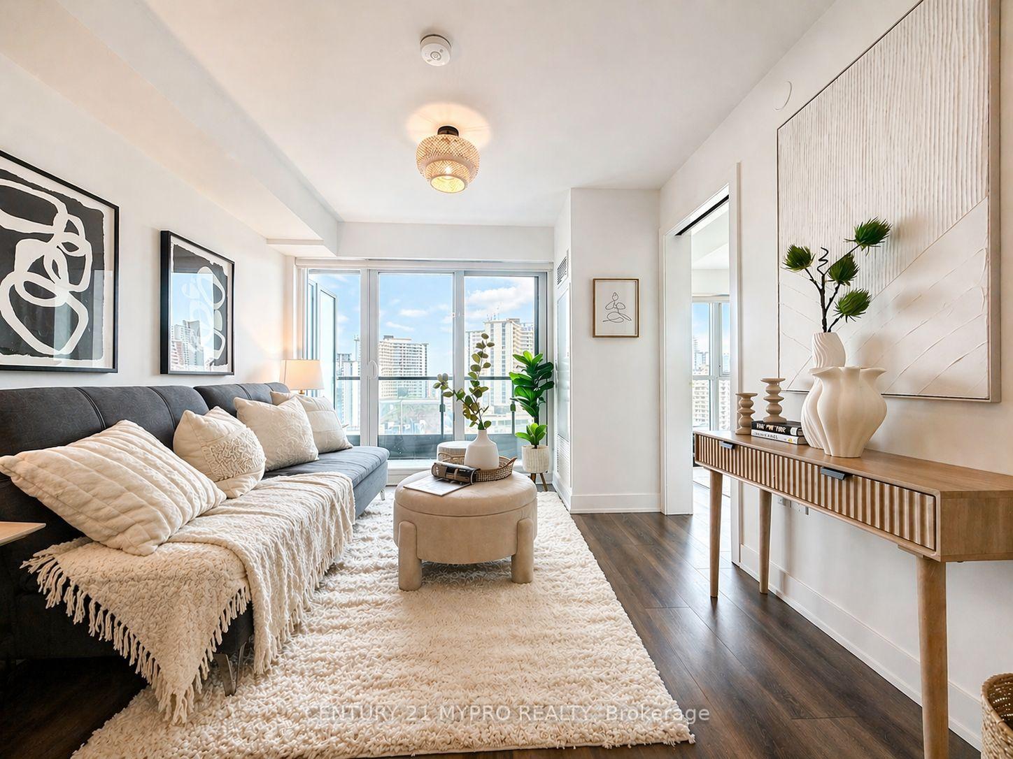 585 Bloor Street E 1621 #1621 — photo 1