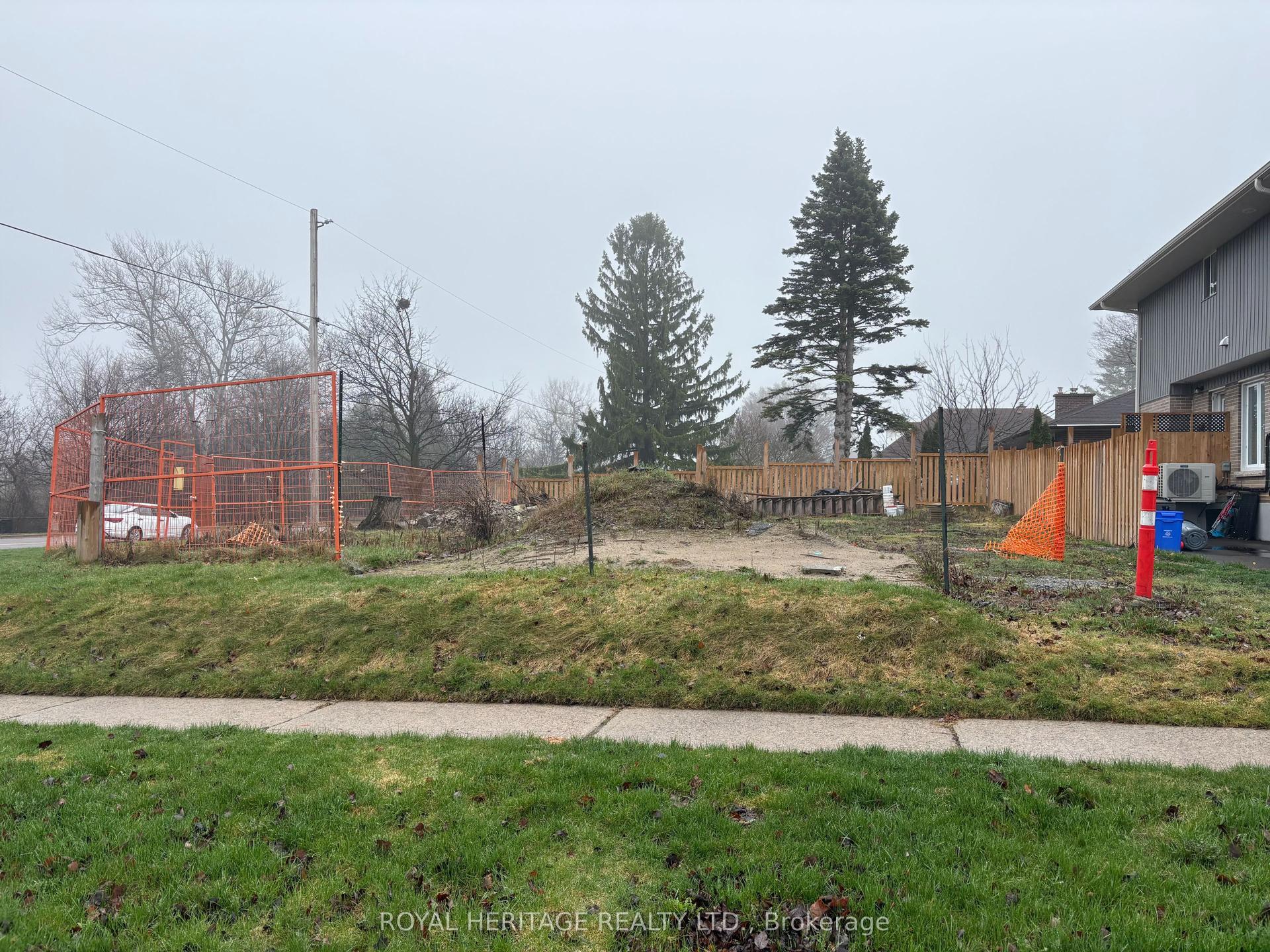 275 Humber Avenue — photo 1