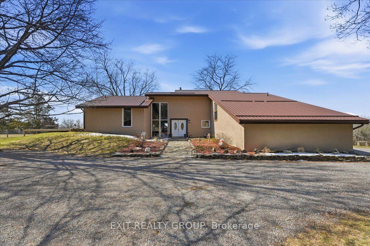 401 Hearns Road — photo 1