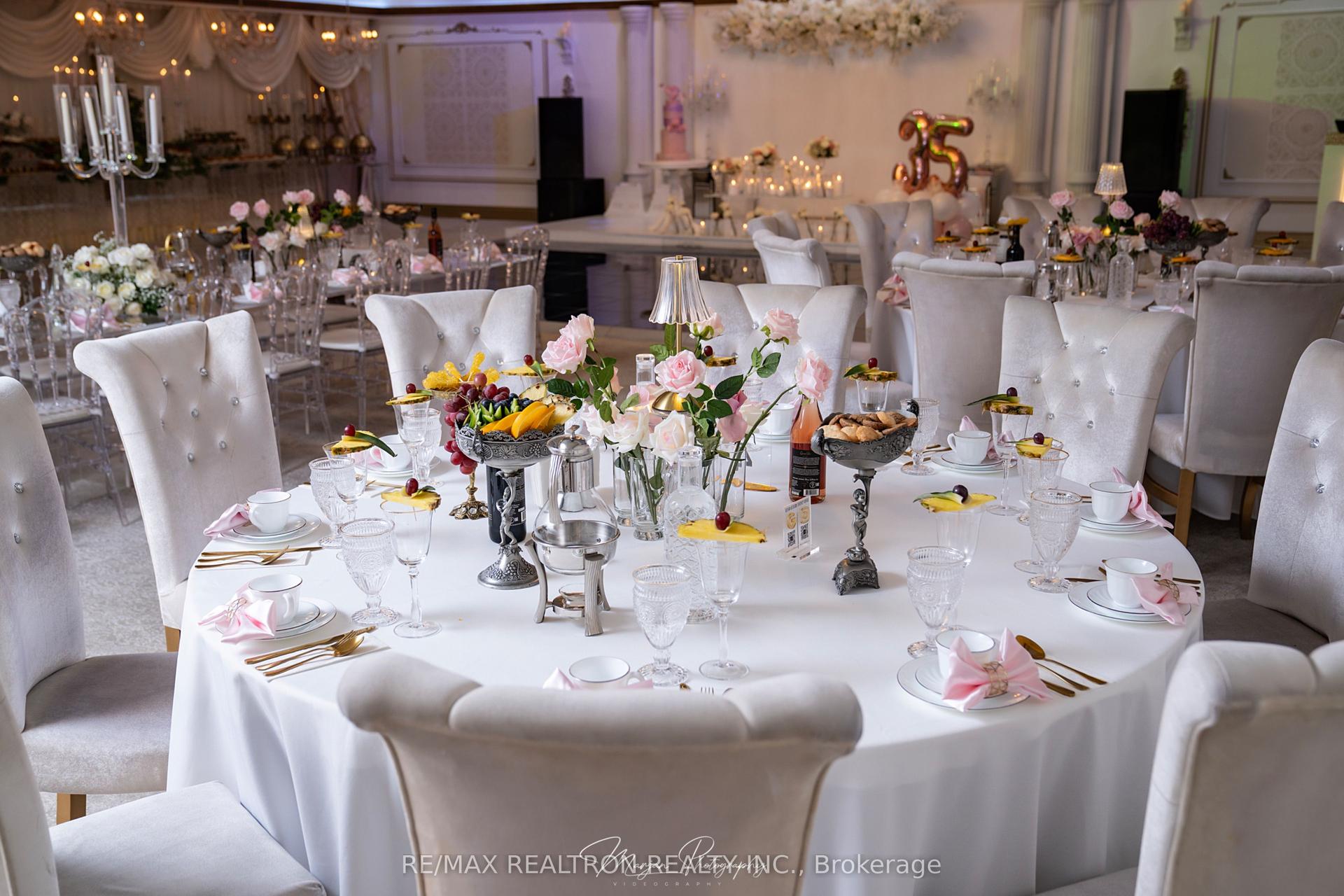 9625 Yonge Street — photo 1