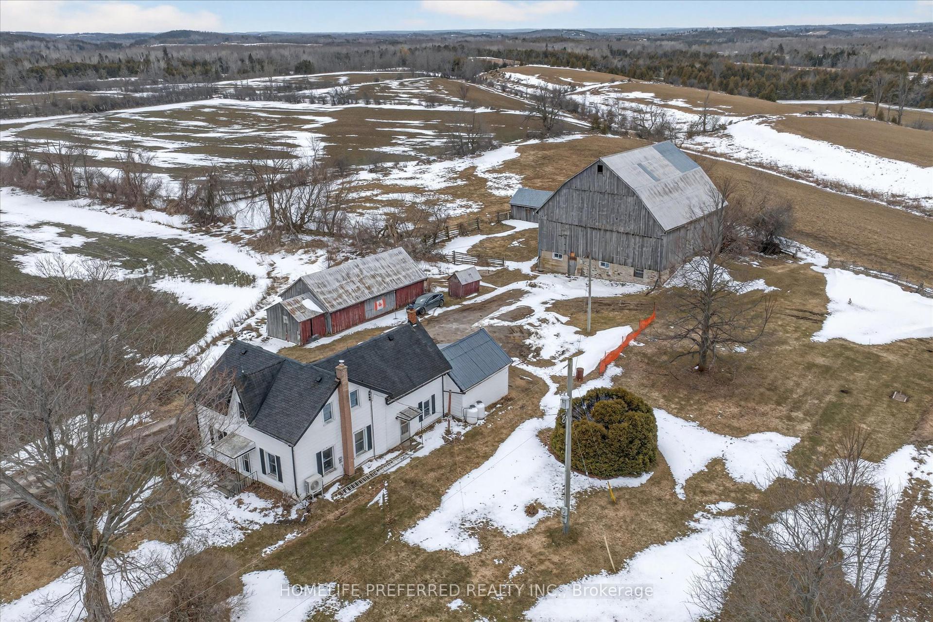 2758 28 Highway — photo 1