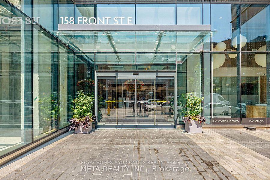 158 Front St Street E 908 #908 — photo 1