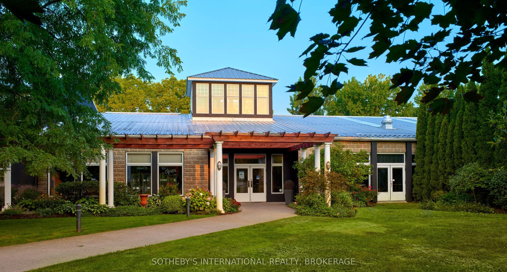 1339 LAKESHORE Road — photo 1