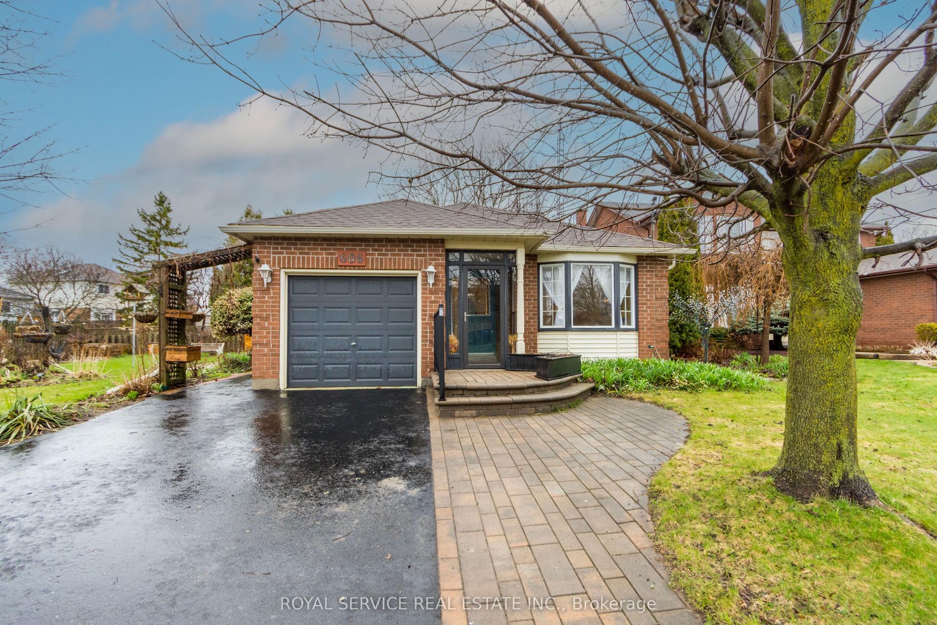 606 Carlsle Street — photo 1