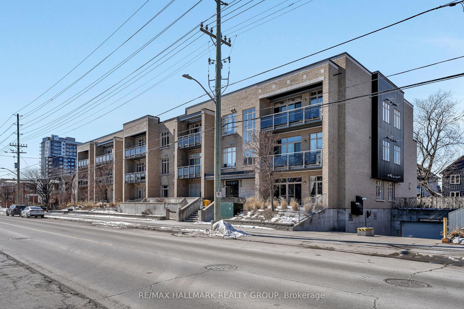 682 Churchill Avenue 310 #310 — photo 1