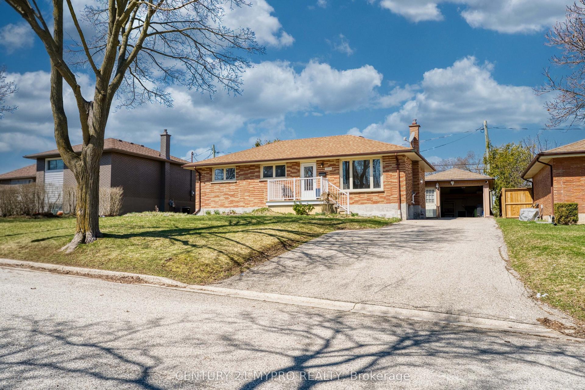 1028 Eagle Drive — photo 1