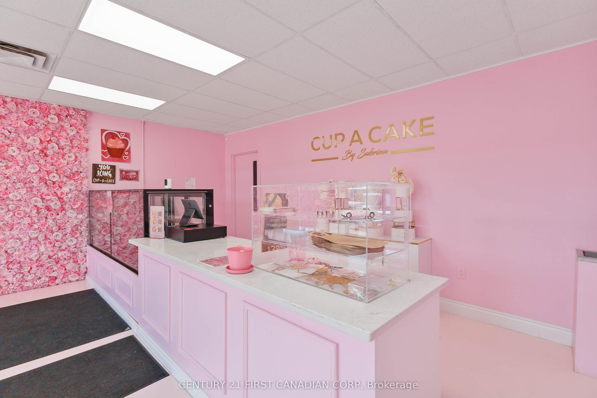 920 Commissioners Road 122 #122 — photo 1