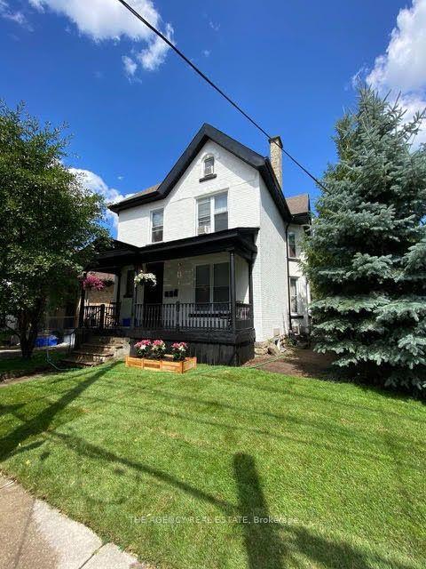 870 Queens Avenue — photo 1