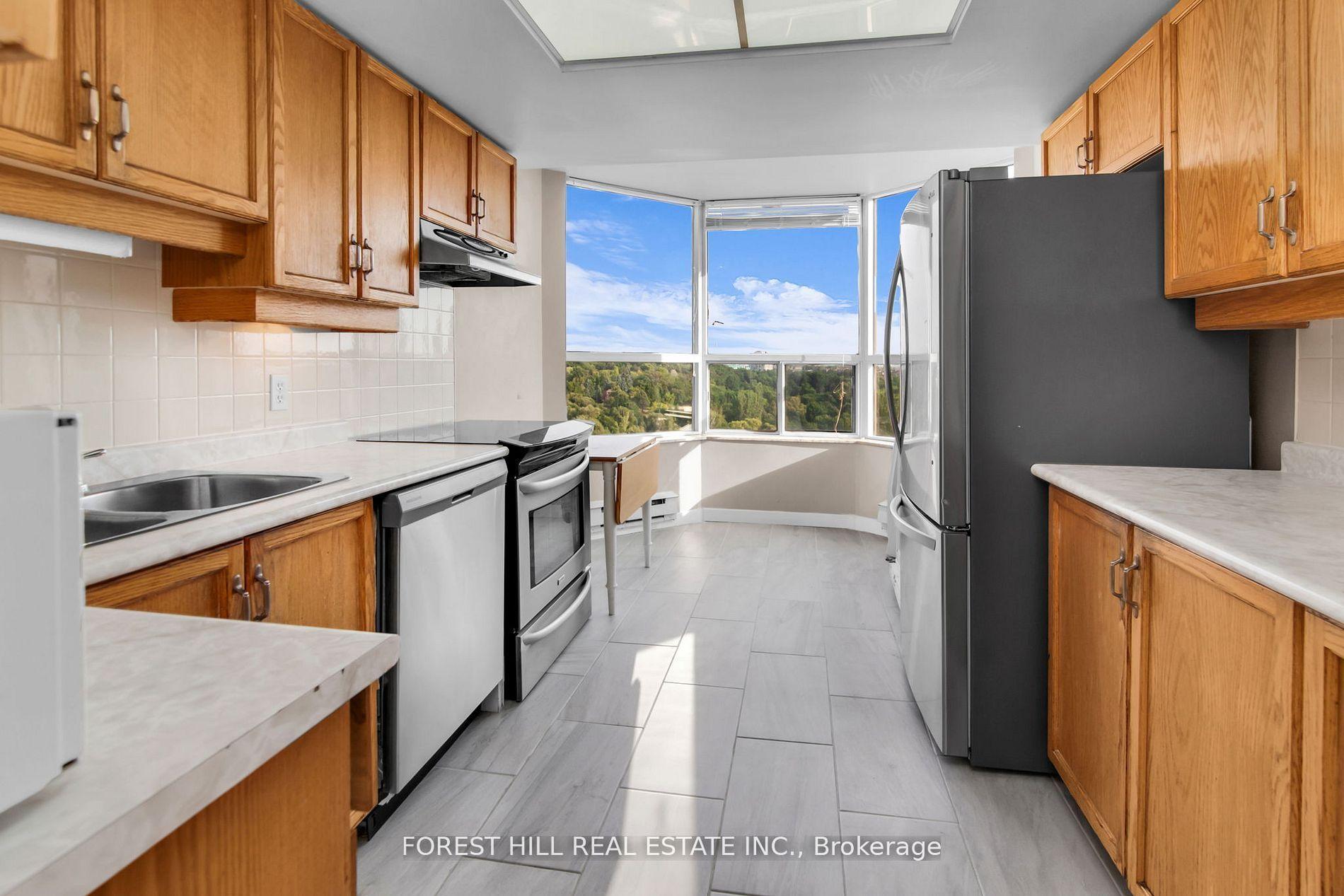 6 Humberline Drive 720 #720 — photo 1