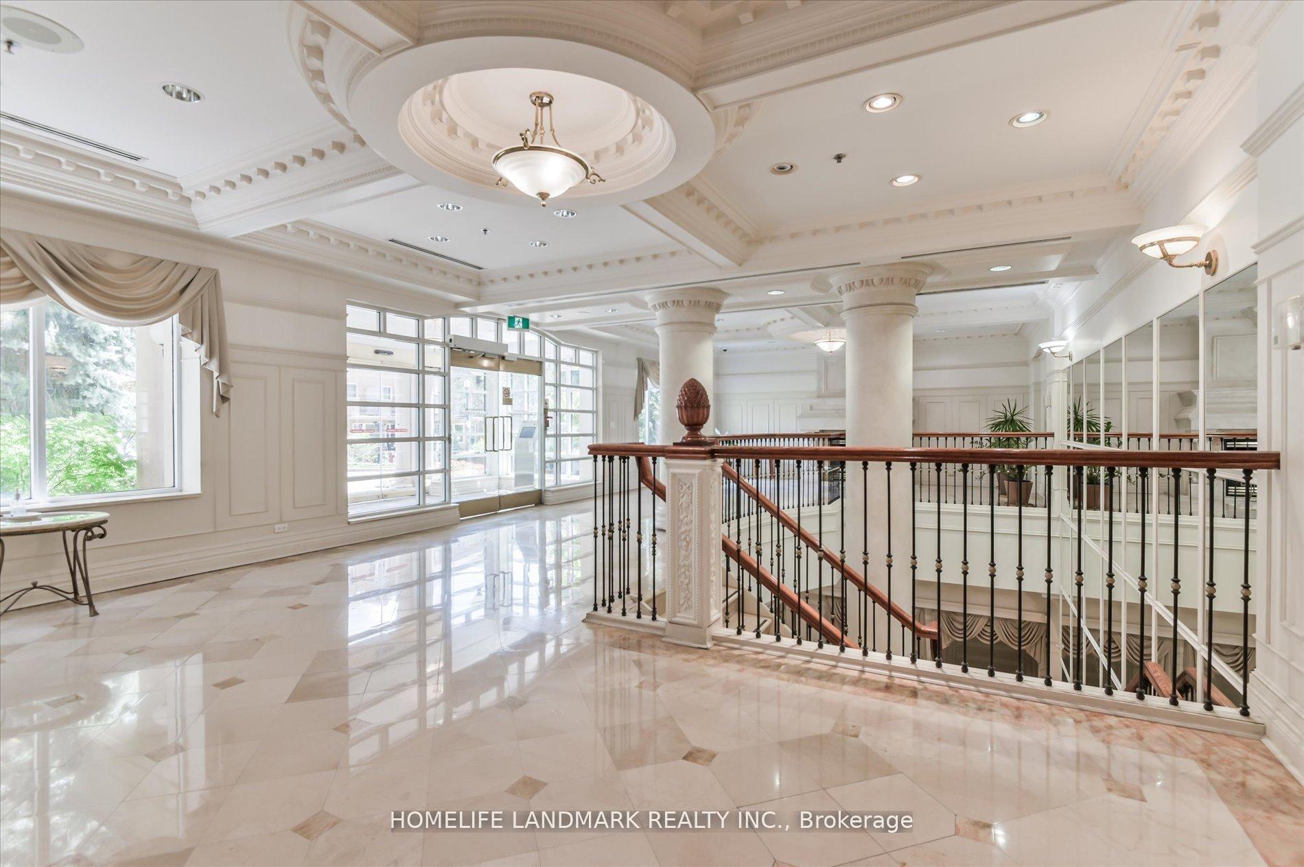 18 Sommerset Way 206 #206 — photo 1