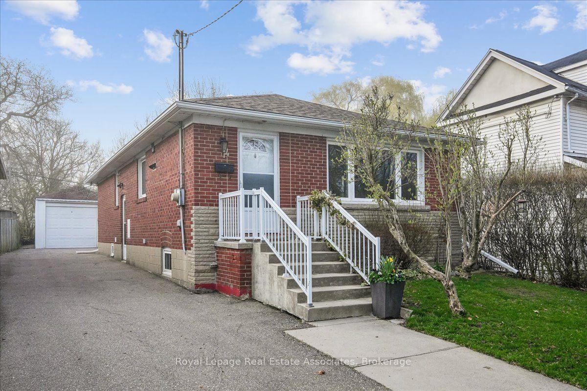 14 Cavell Avenue — photo 1
