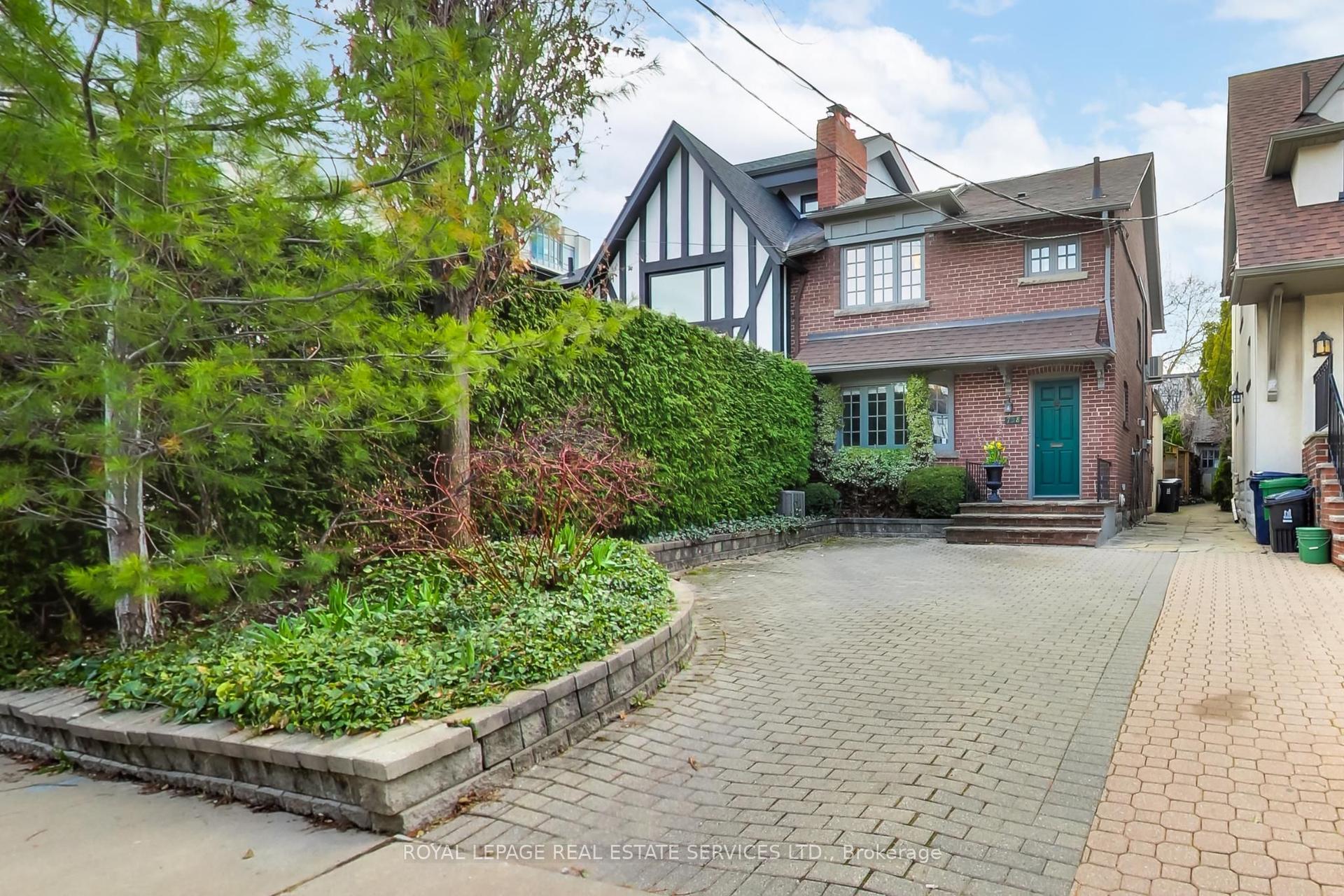 738 Huron Street — photo 1