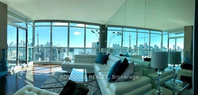 219 Fort York Boulevard LPH 3702 #LPH 3702 — photo 1