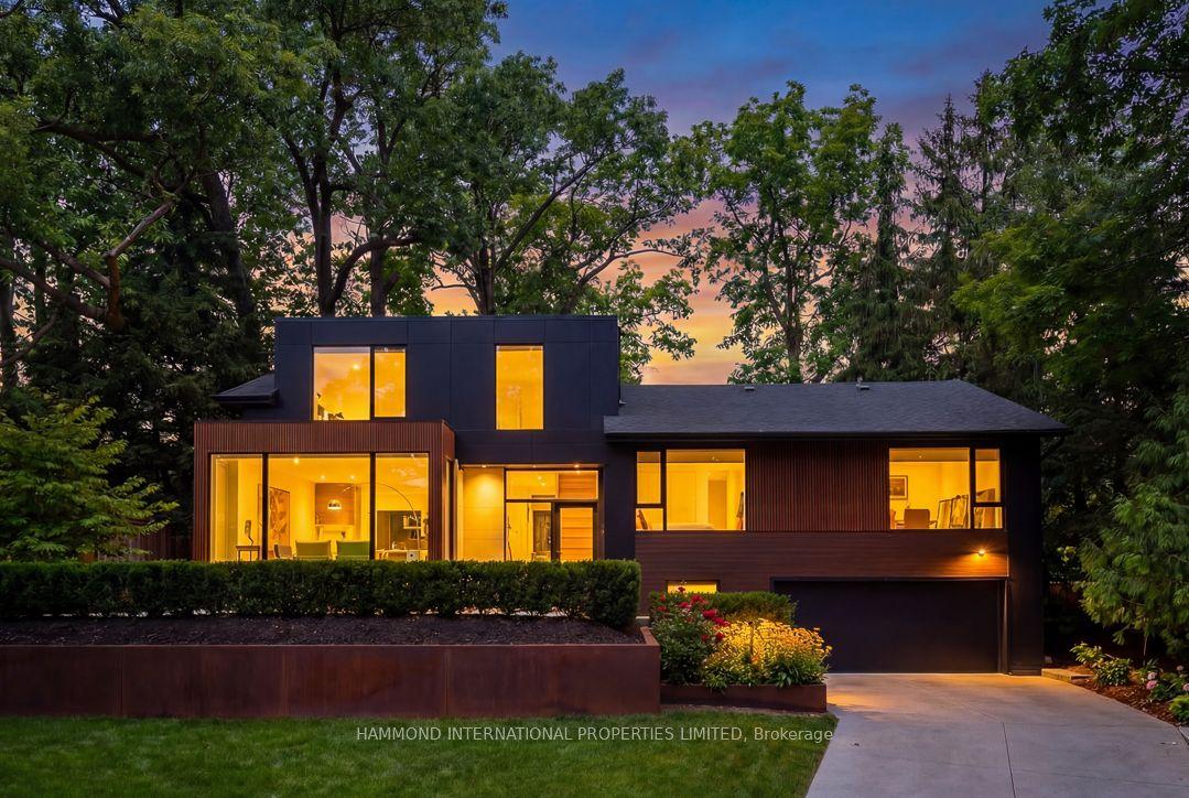 30 Edenbrook Hill — photo 1