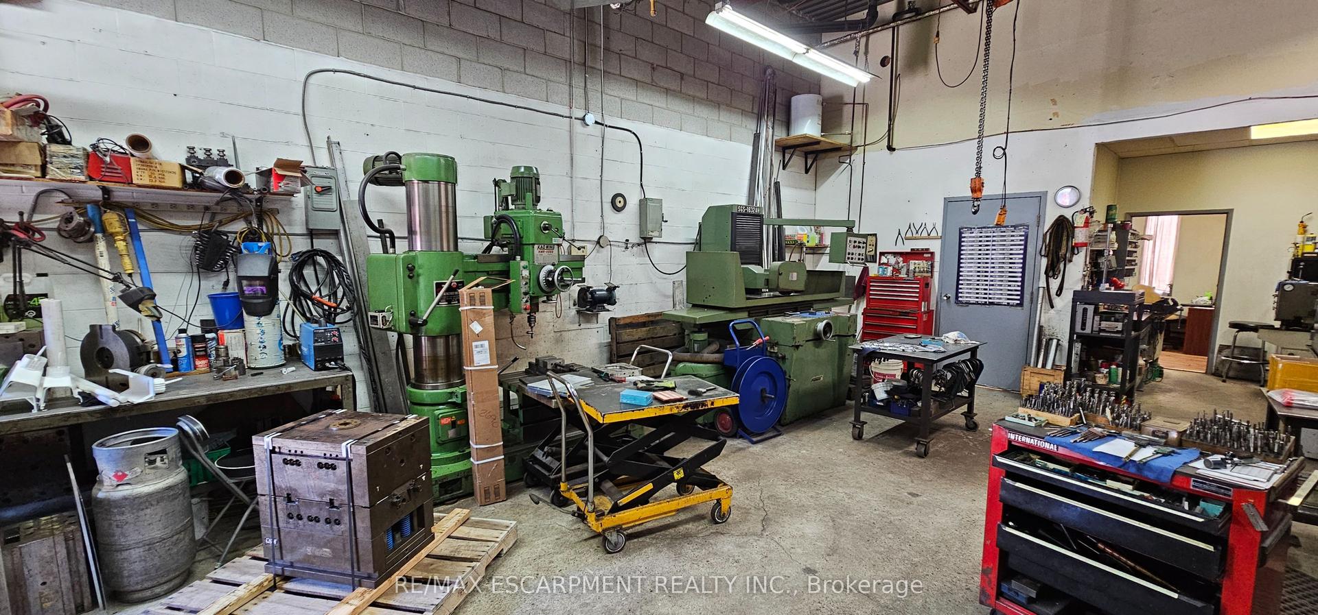 1075 Westport Crescent 3 #3 — photo 1