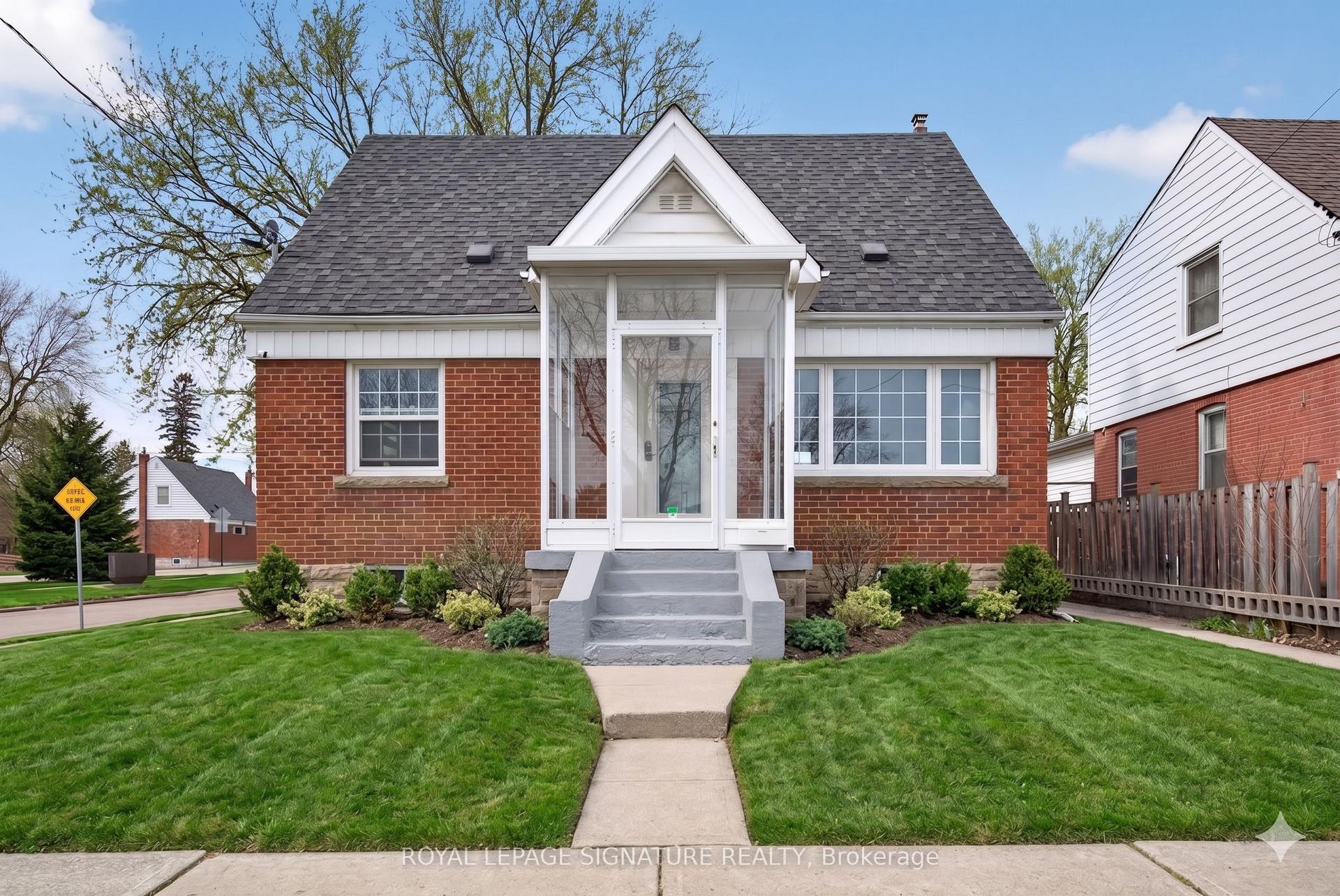 3244 St Clair Avenue E — photo 1