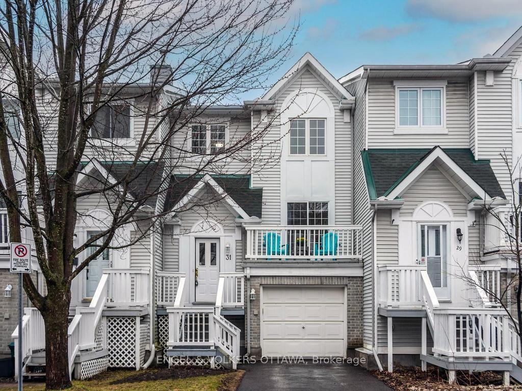 31 Castlegreen Private — photo 1