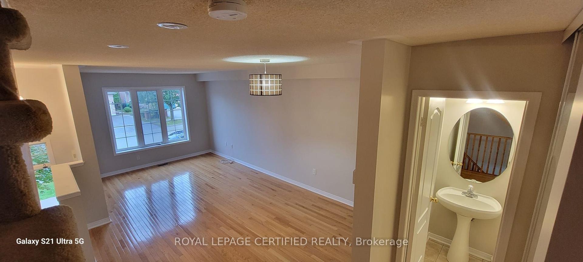 876 Scollard Court — photo 1