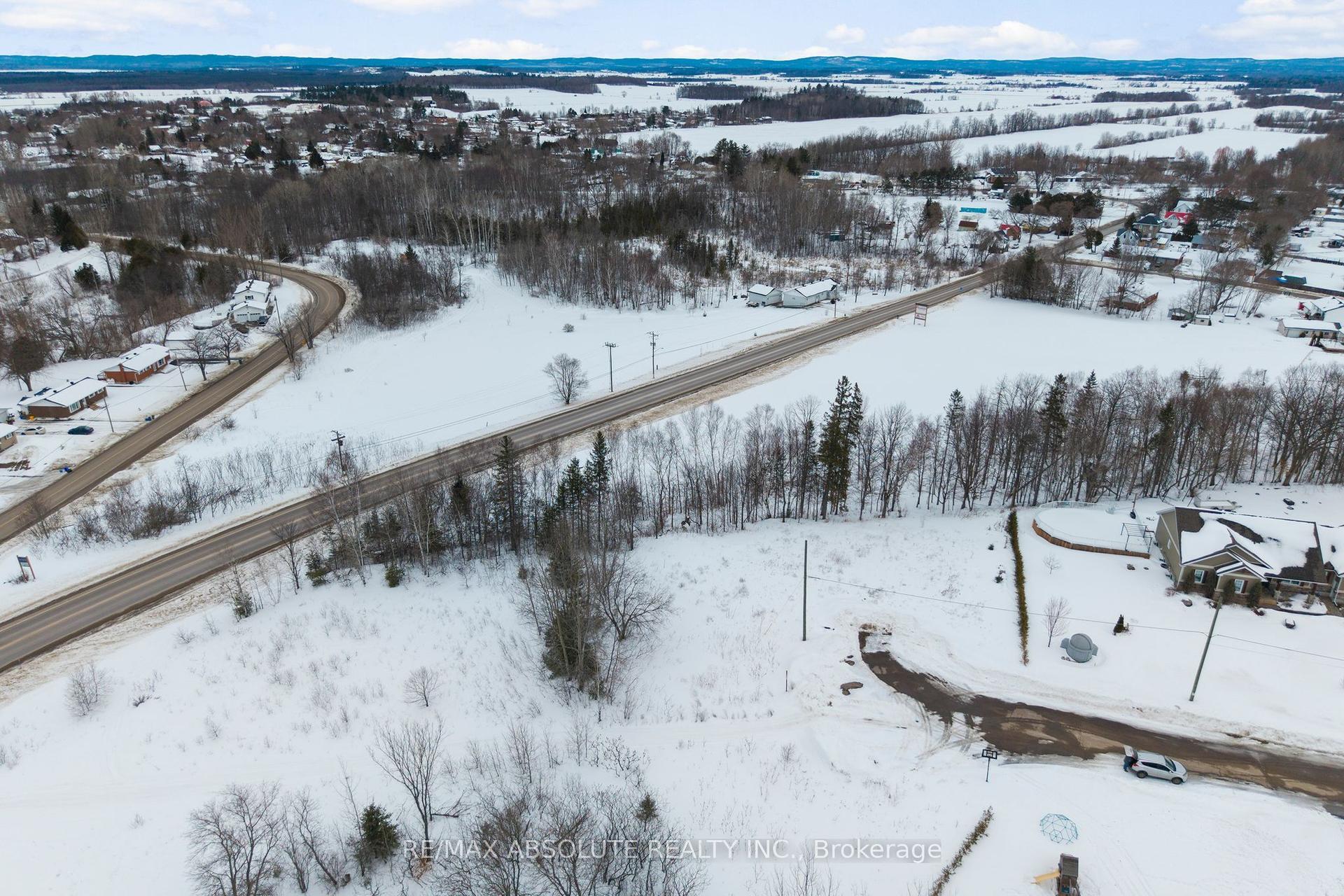 6 Lowe Court — photo 1