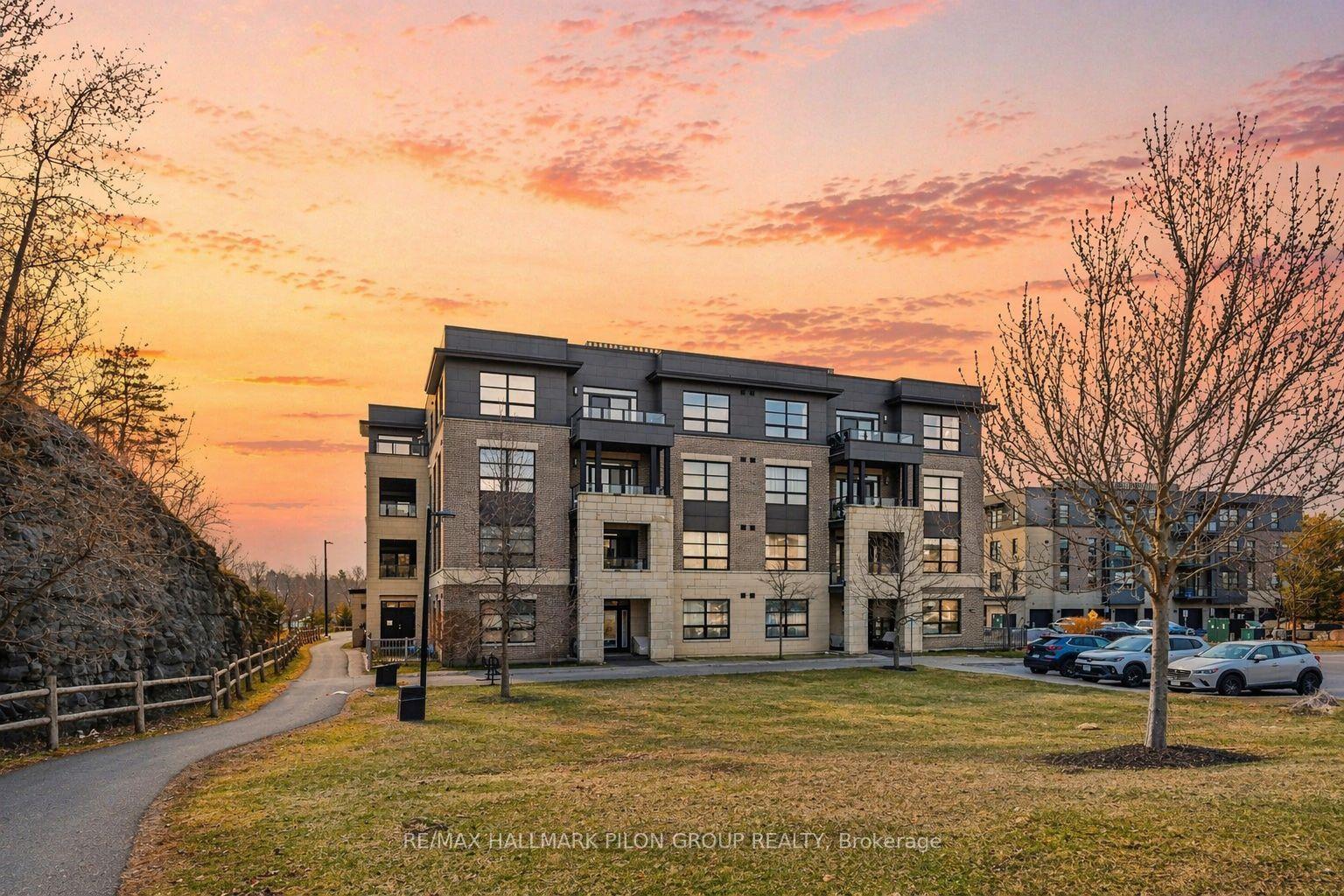 230 Titanium Private 403 #403 — photo 1