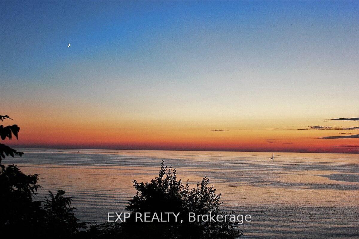 12 IRENE Crescent — photo 1