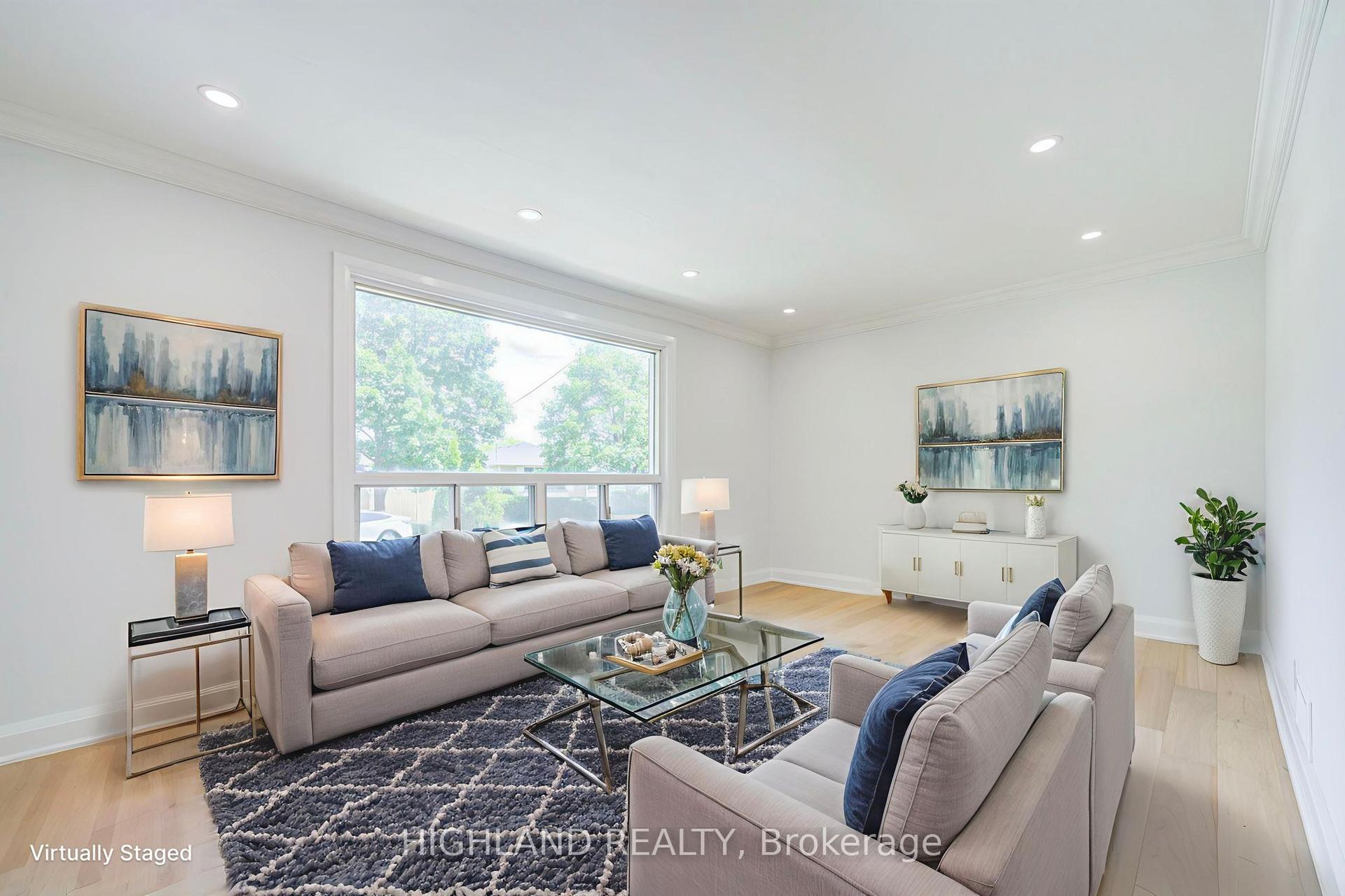 38 Esmond Crescent — photo 1