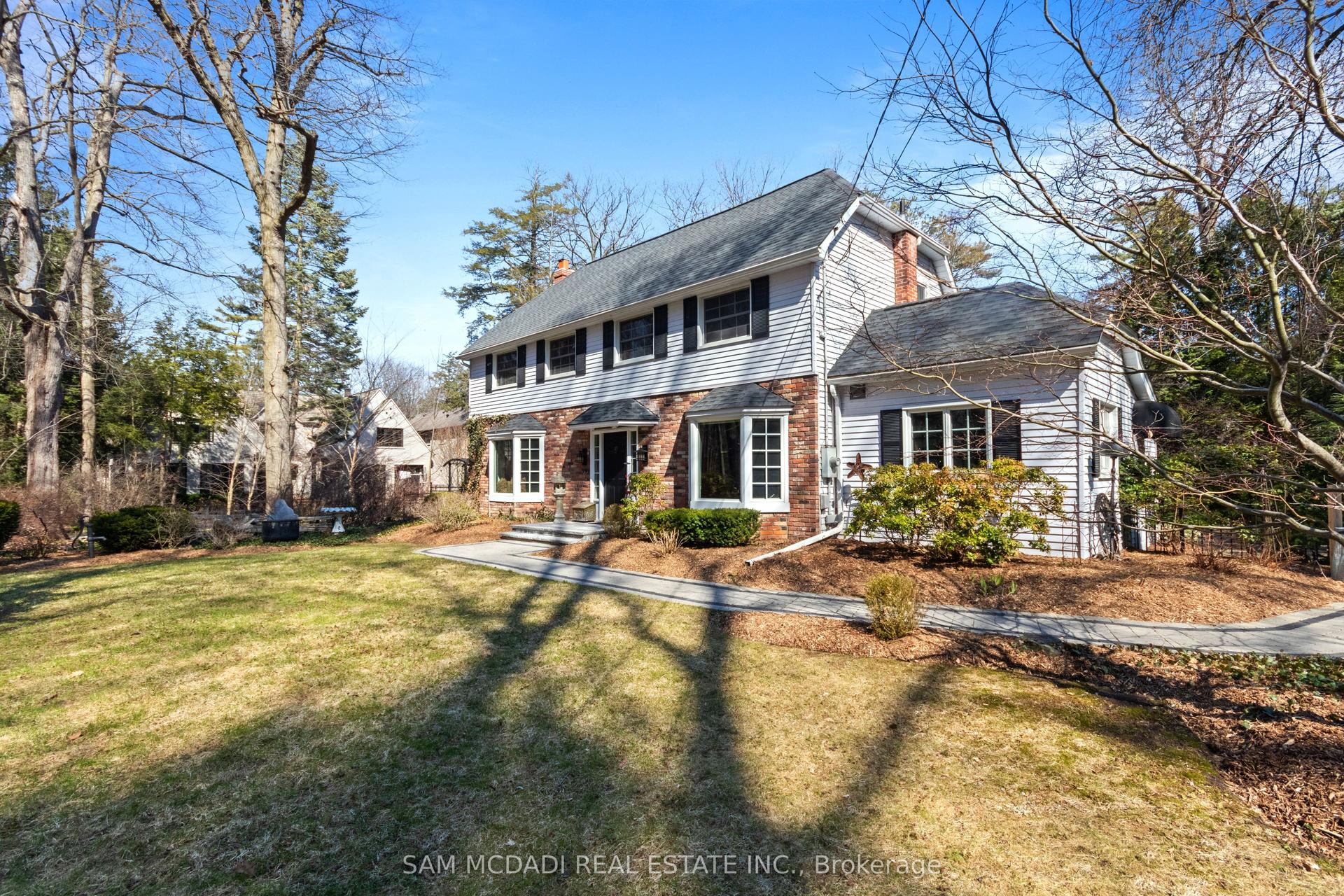 990 Roper Avenue — photo 1