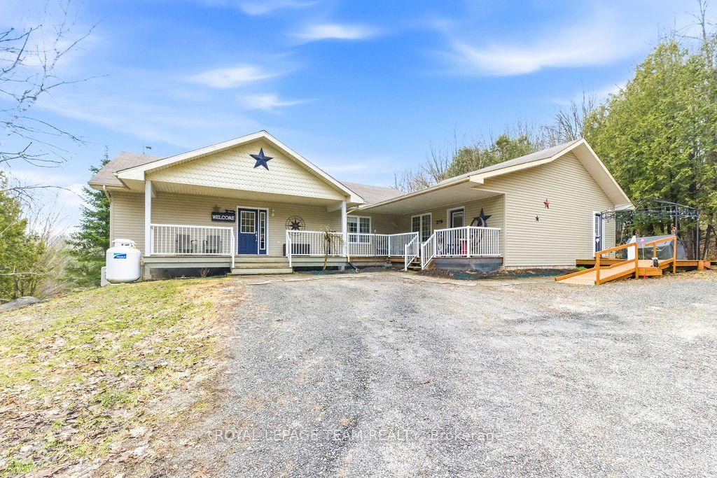 5195 Mcdonald's Corners Road — photo 1