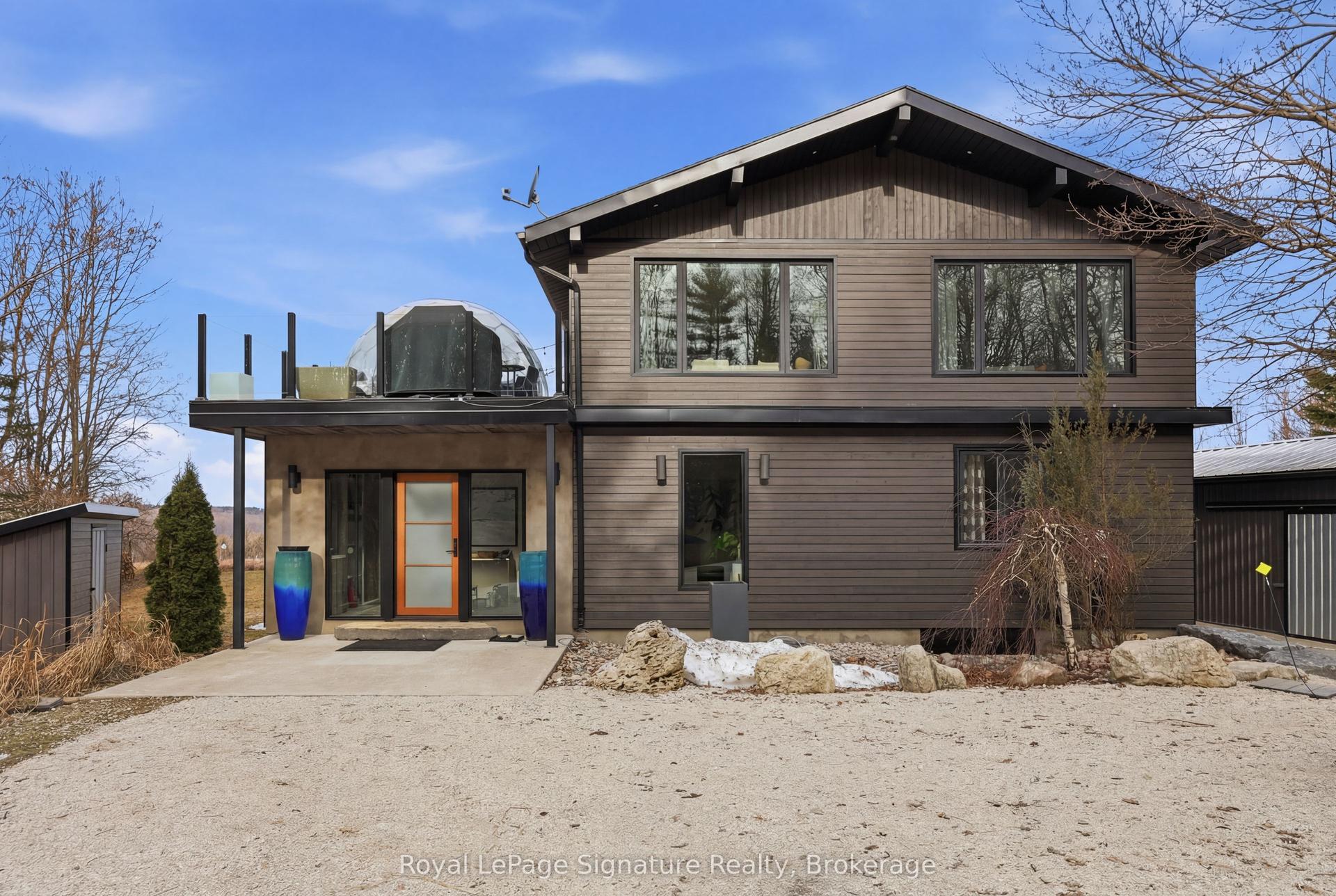 194552 13 GREY Road — photo 1